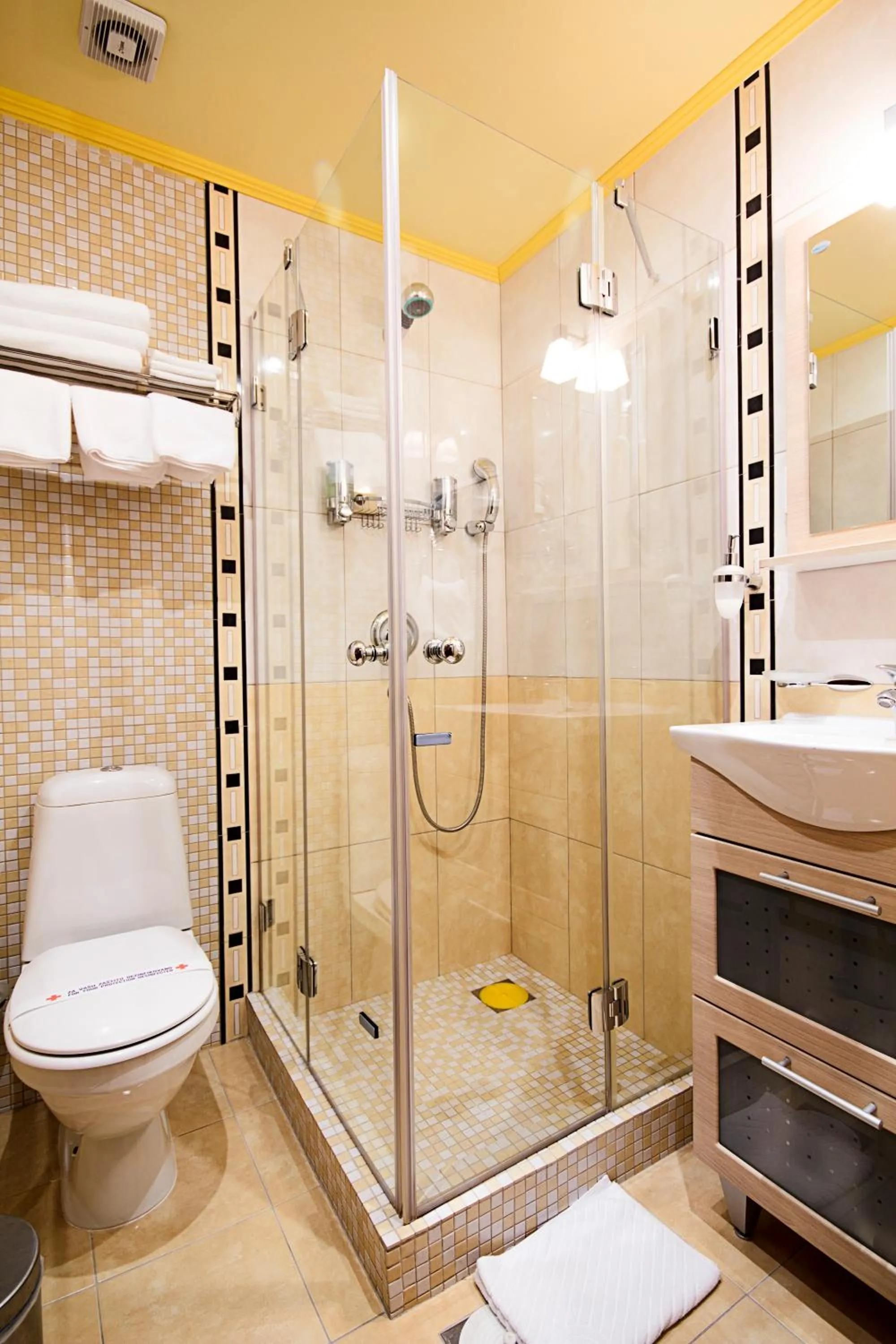 Bathroom in Hotel Junior