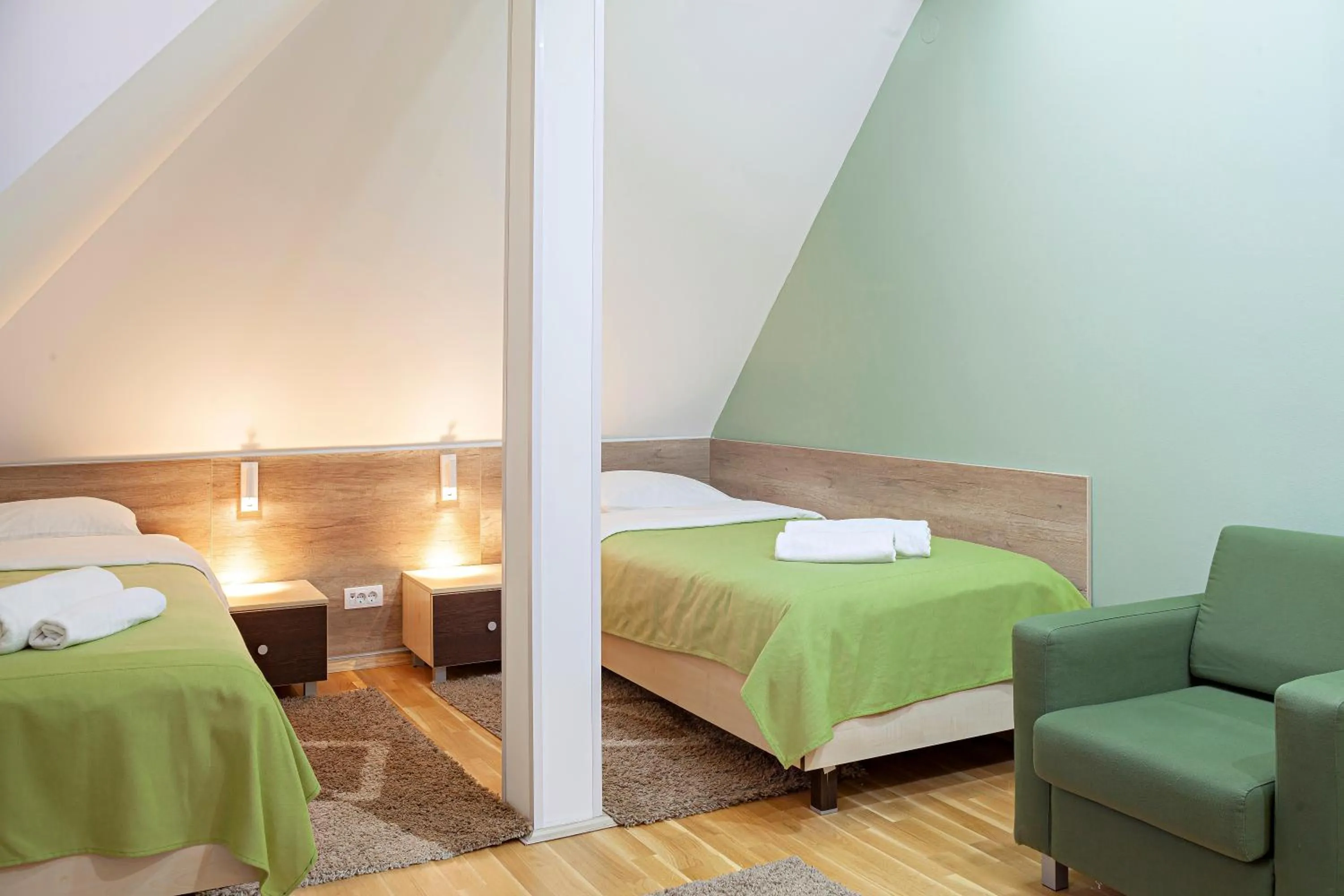 Photo of the whole room, Bed in Hotel Junior