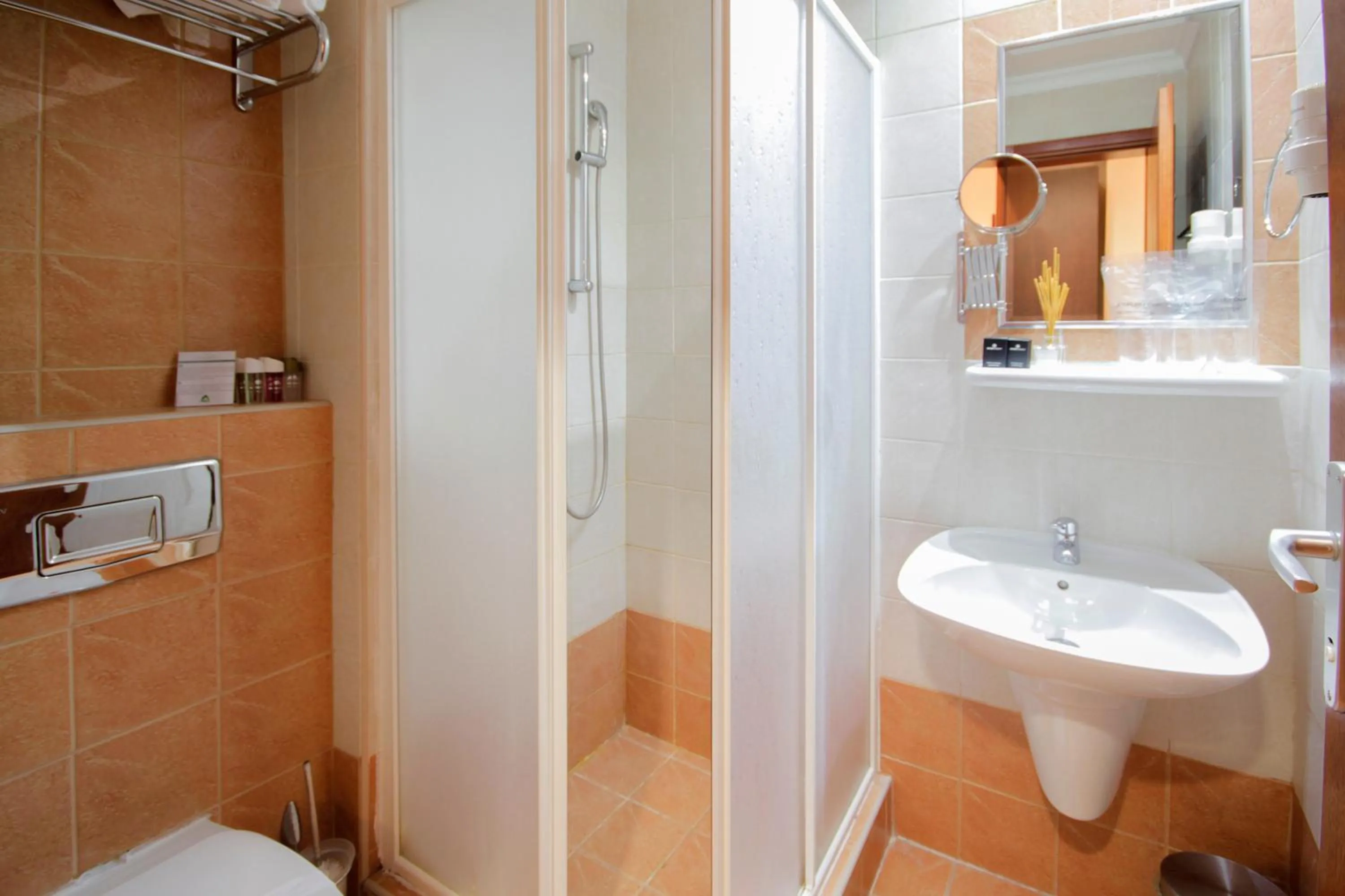 Bathroom in Hotel Junior