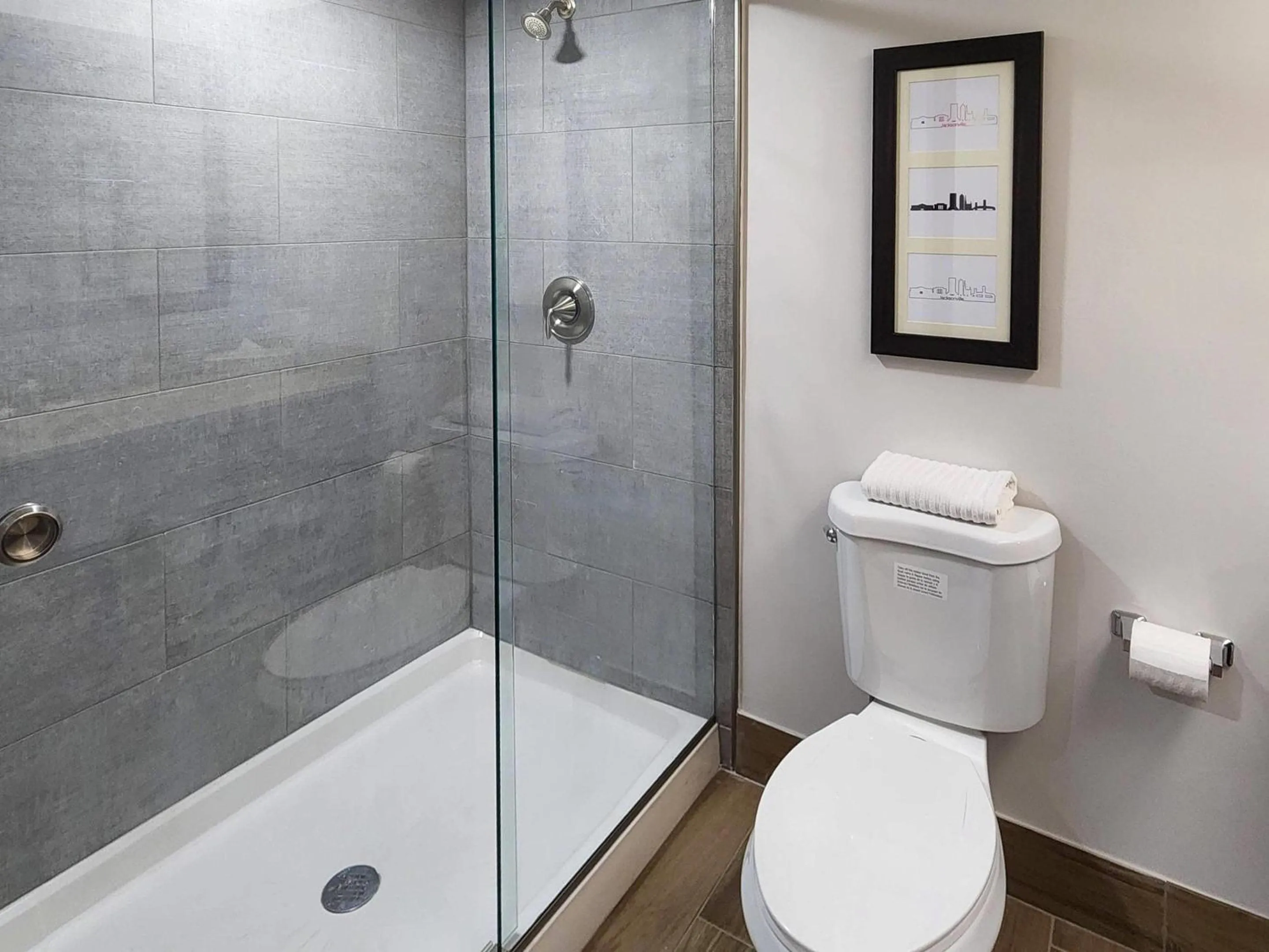 Bedroom in Comfort Suites Baymeadows Near Butler Blvd