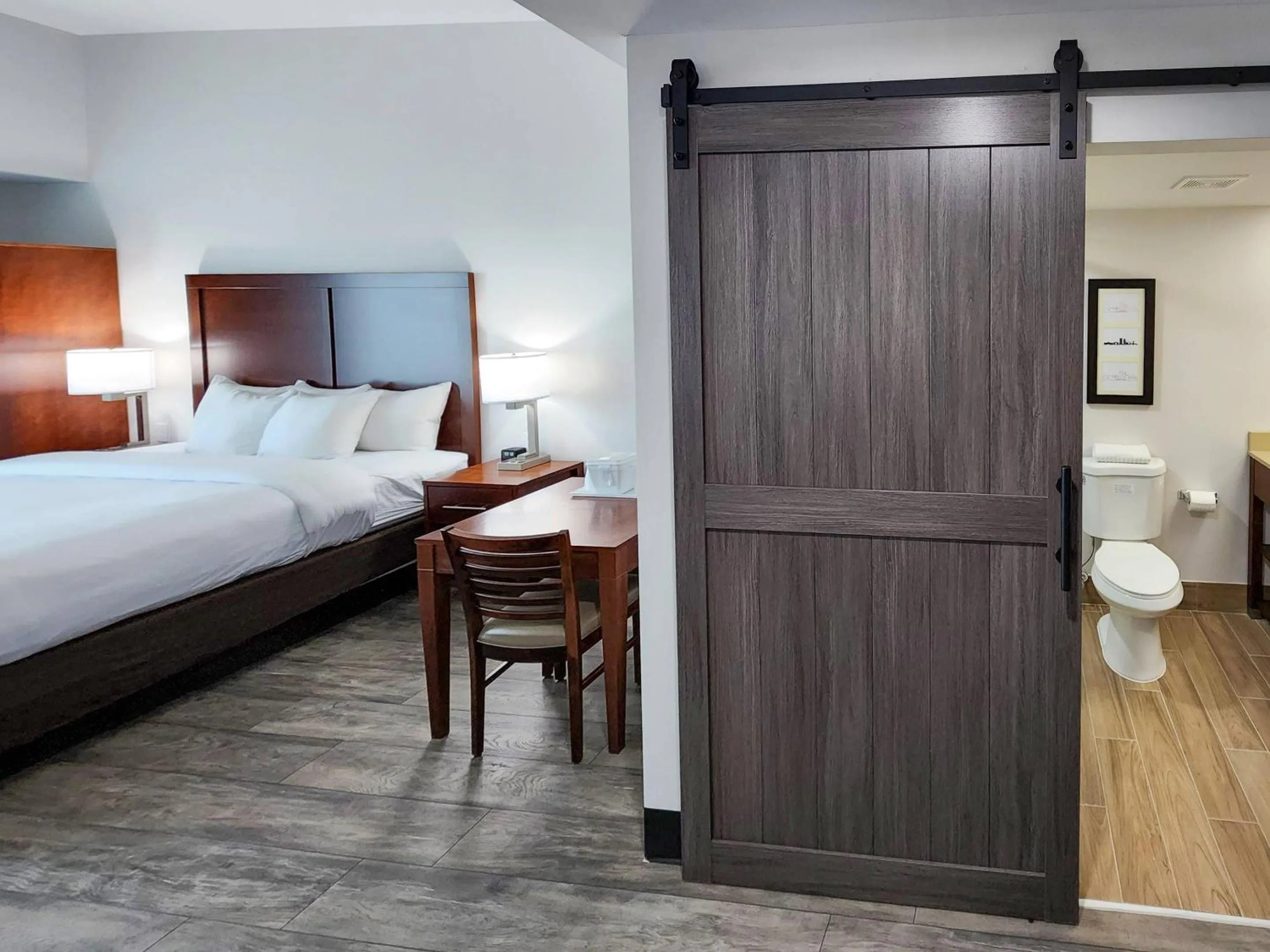 Bedroom, Bed in Comfort Suites Baymeadows Near Butler Blvd