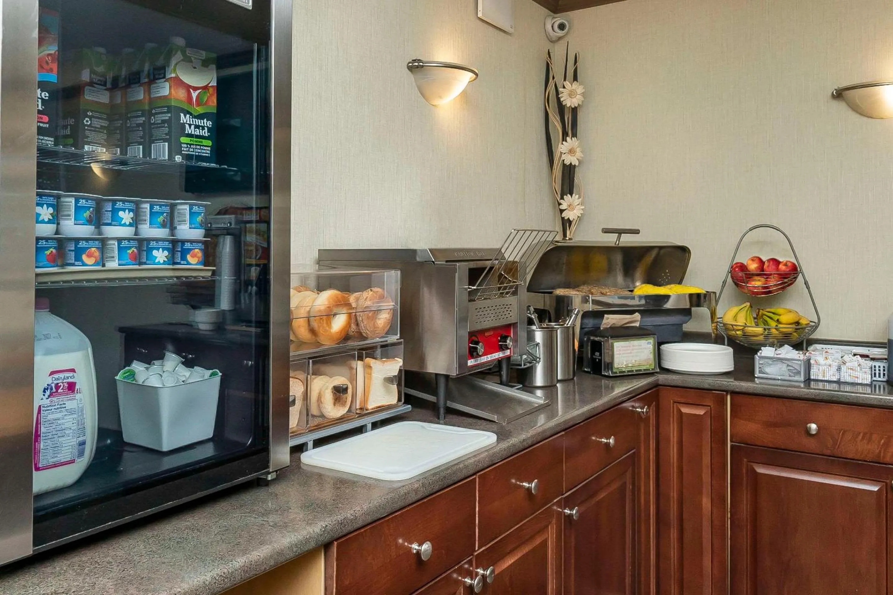 Breakfast in Quality Inn & Suites