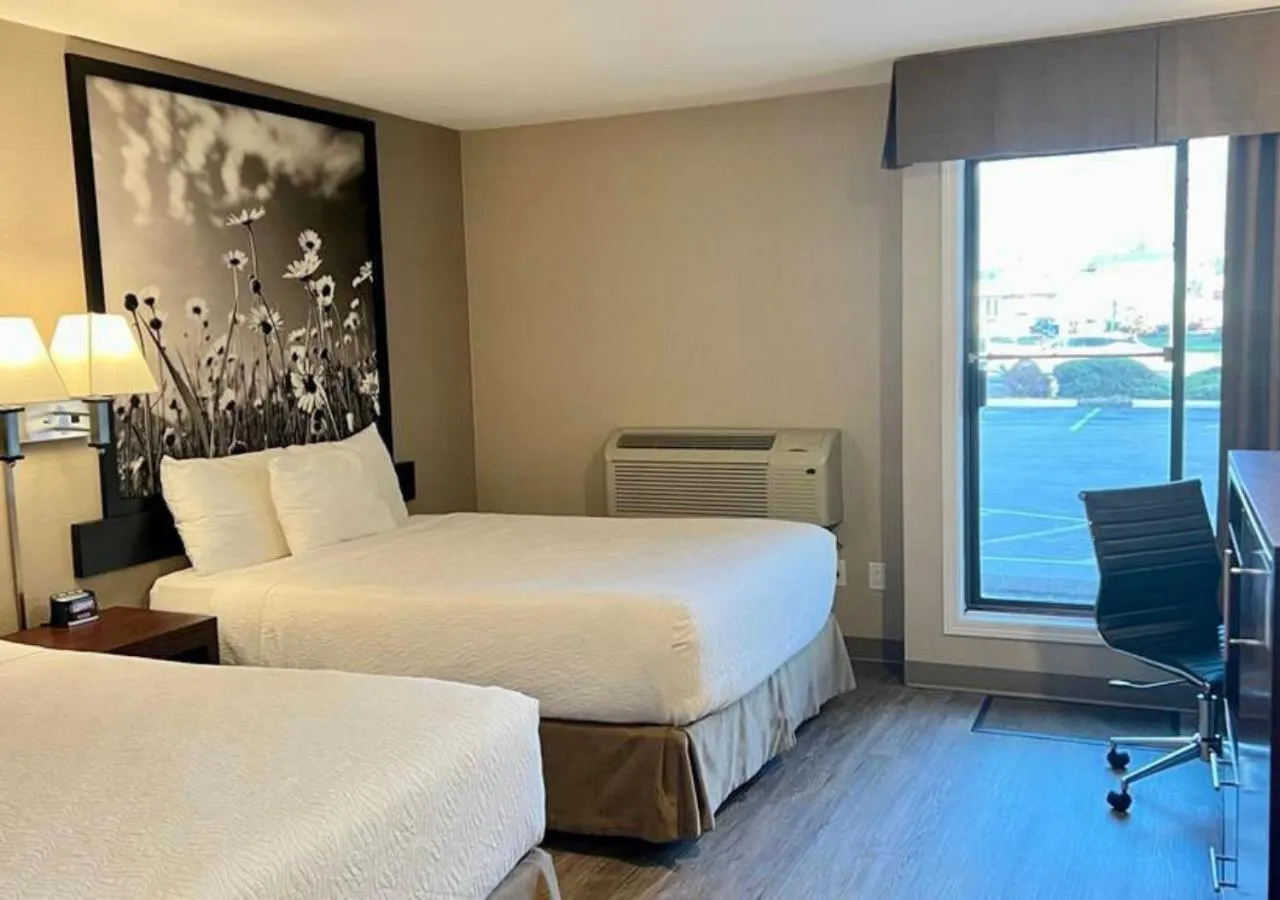 Bedroom, Bed in Quality Inn & Suites