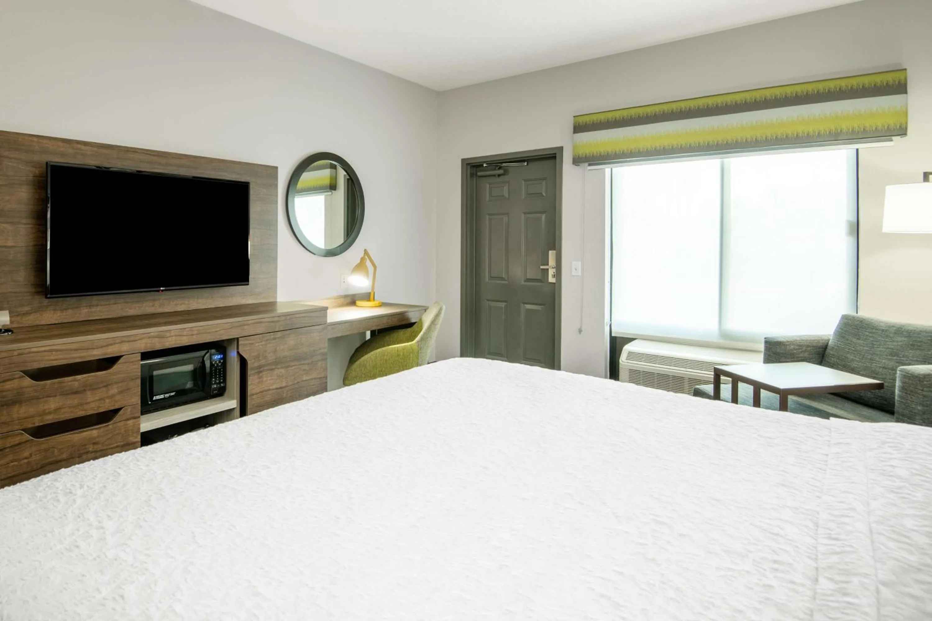 Bedroom, Bed in Hampton Inn & Suites Las Vegas-Henderson