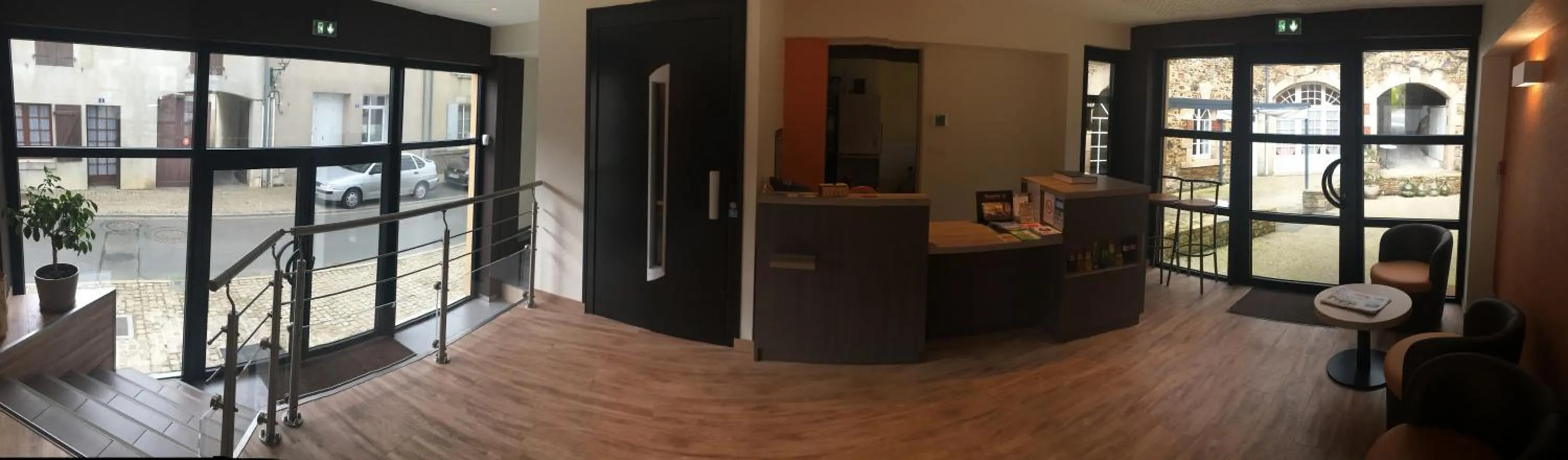 Lobby or reception in Hotel - Restaurant Les 3 Piliers