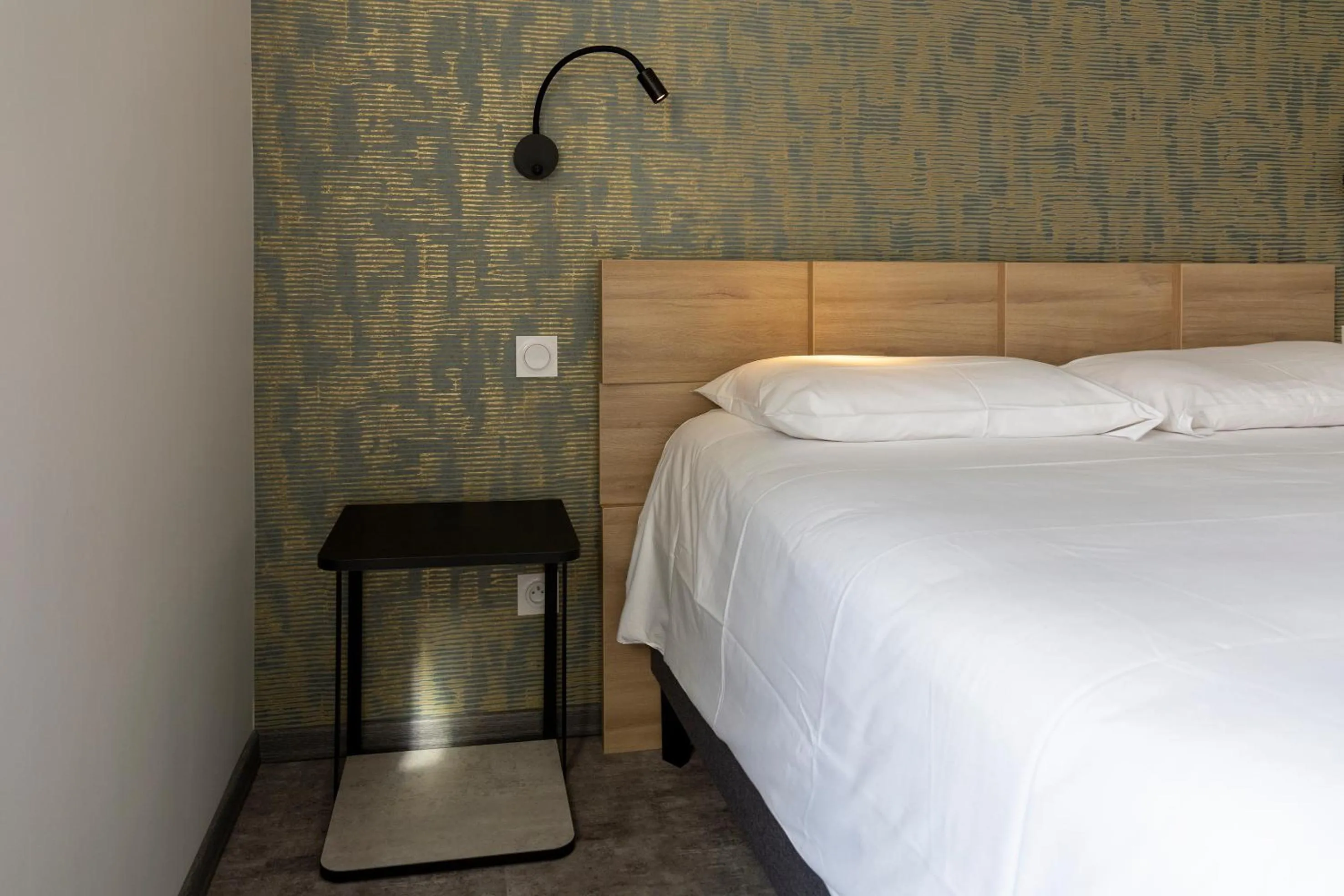 Bedroom, Bed in Hotel - Restaurant Les 3 Piliers