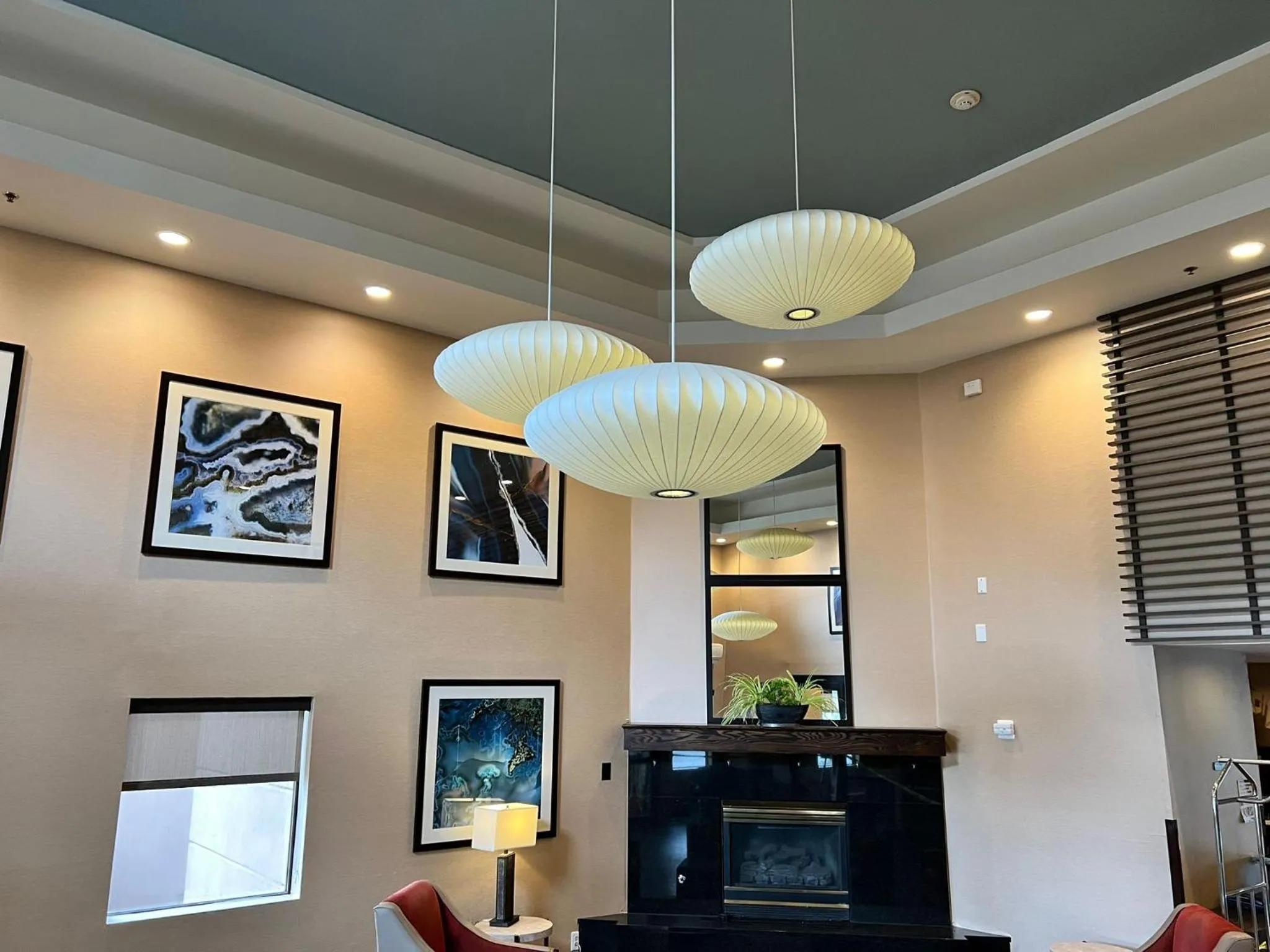 Lobby or reception in Comfort Suites Louisville East