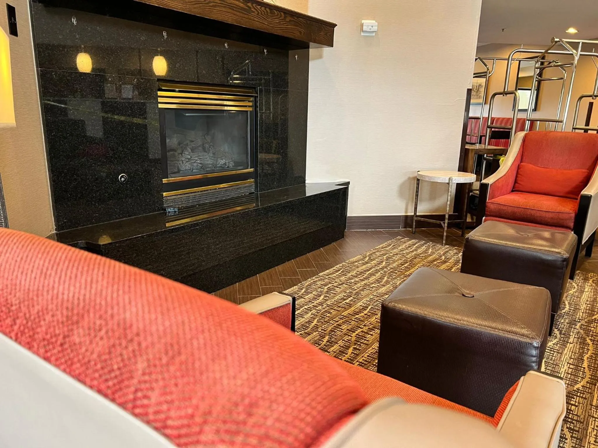 Lobby or reception in Comfort Suites Louisville East