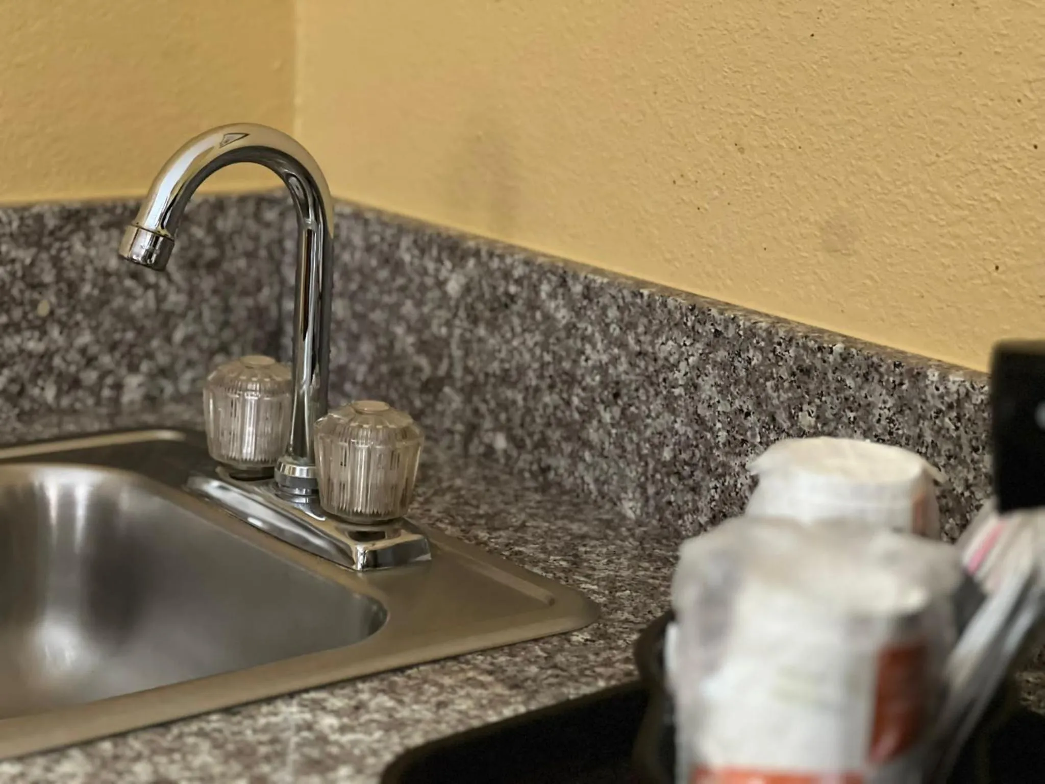 Kitchen or kitchenette in Comfort Suites Louisville East