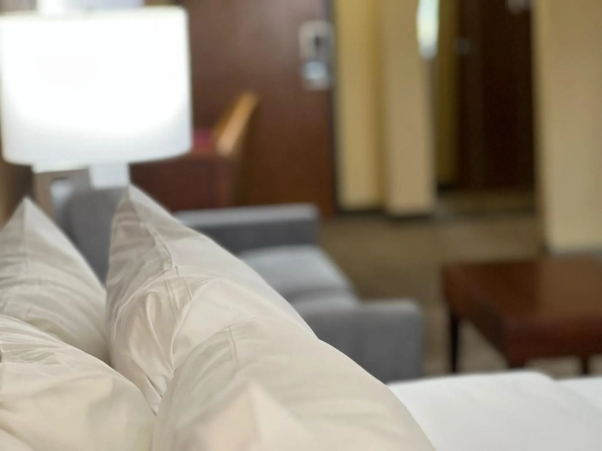 Bedroom, Bed in Comfort Suites Louisville East