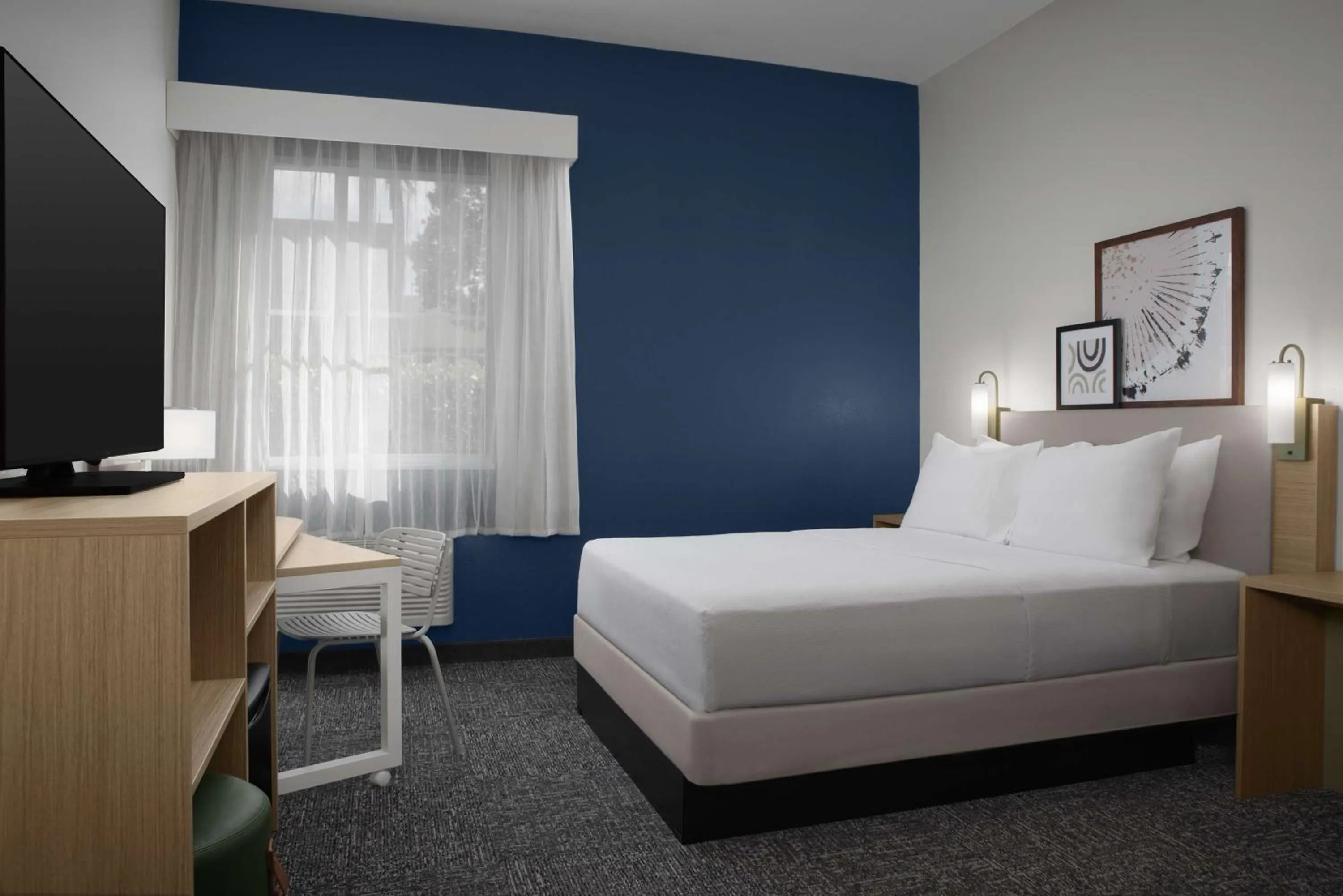 Bed in Spark by Hilton Miami Doral