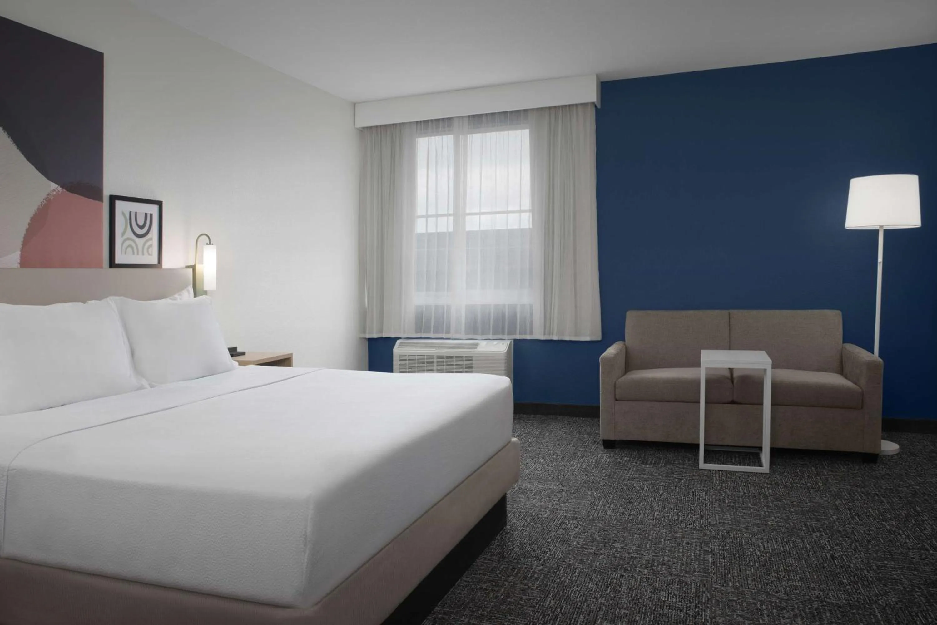 Living room, Bed in Spark by Hilton Miami Doral