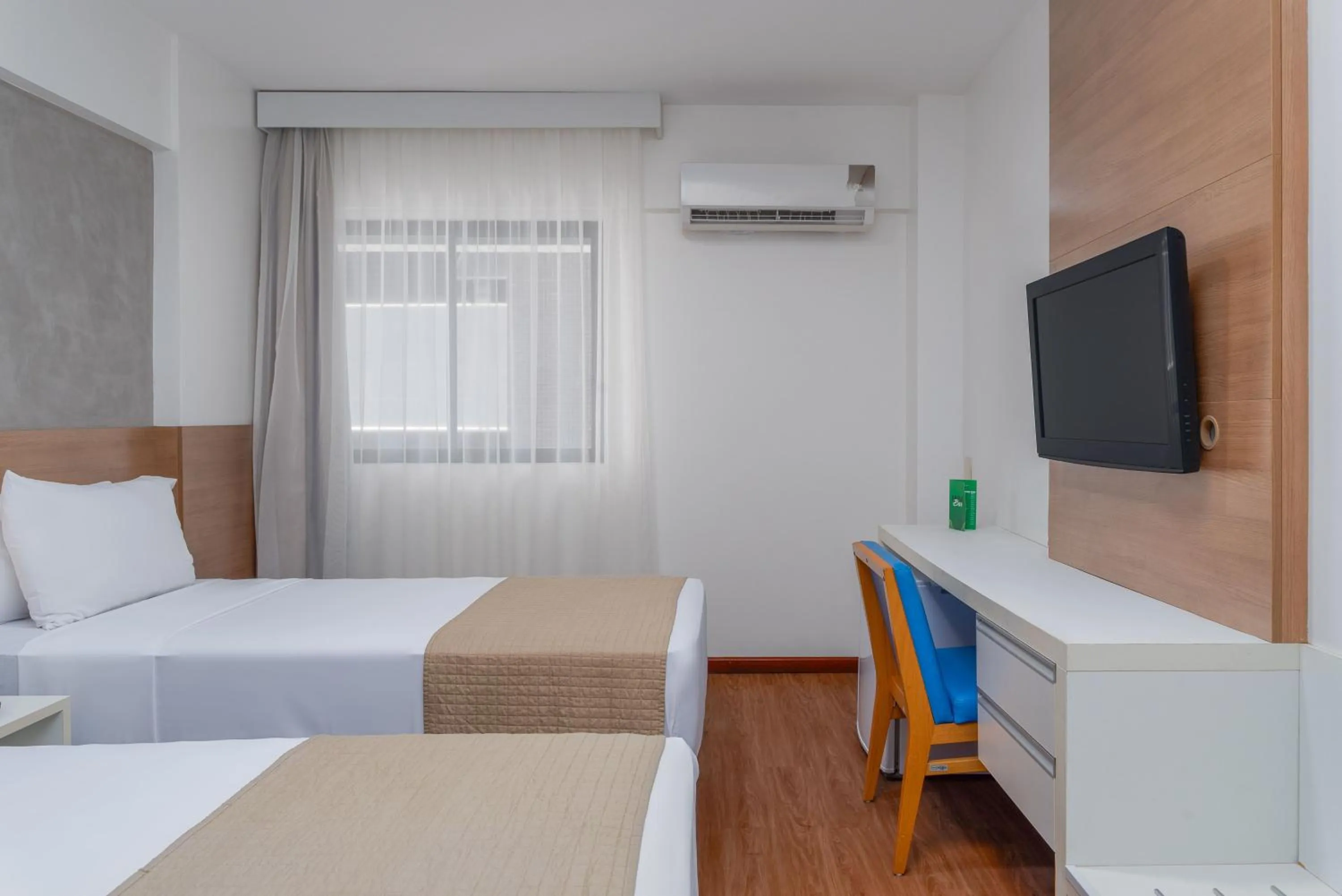 Bed in Palms Ponta Verde by Tropicalis