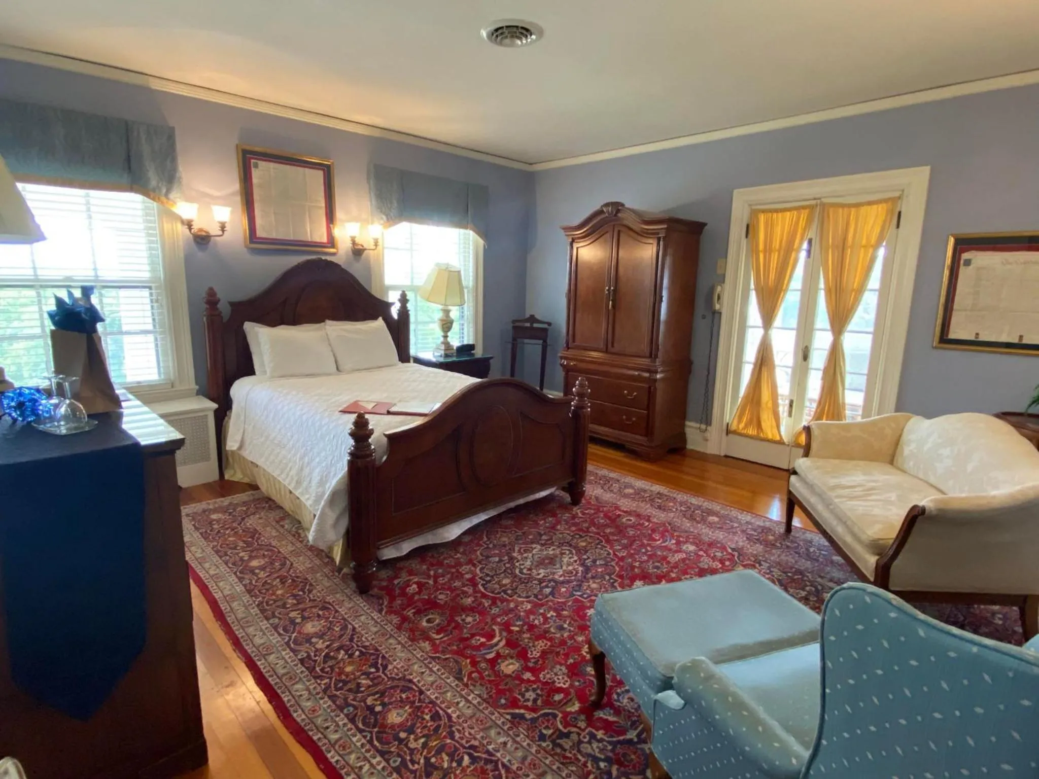 Bed in Historic Rosemont Manor