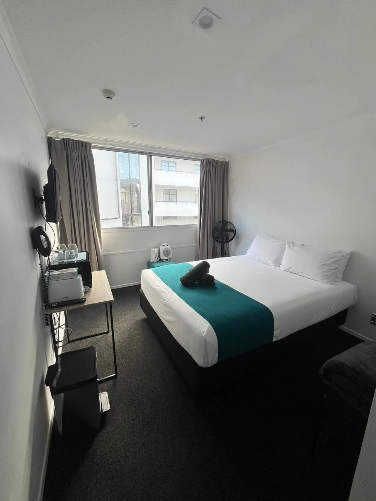 Bedroom in No. 9 Hotel