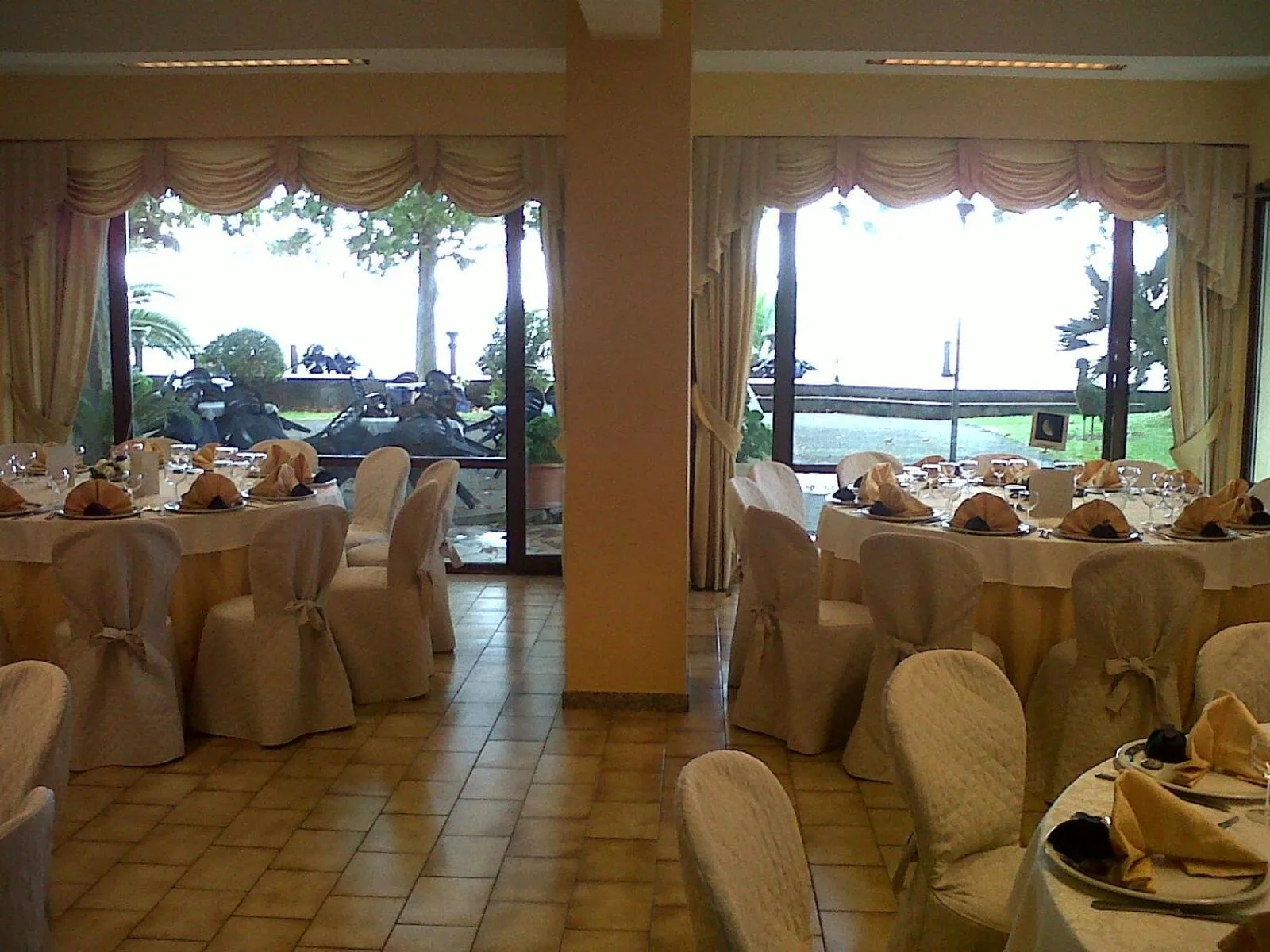 Restaurant/places to eat in Hotel Eden Sul Lago