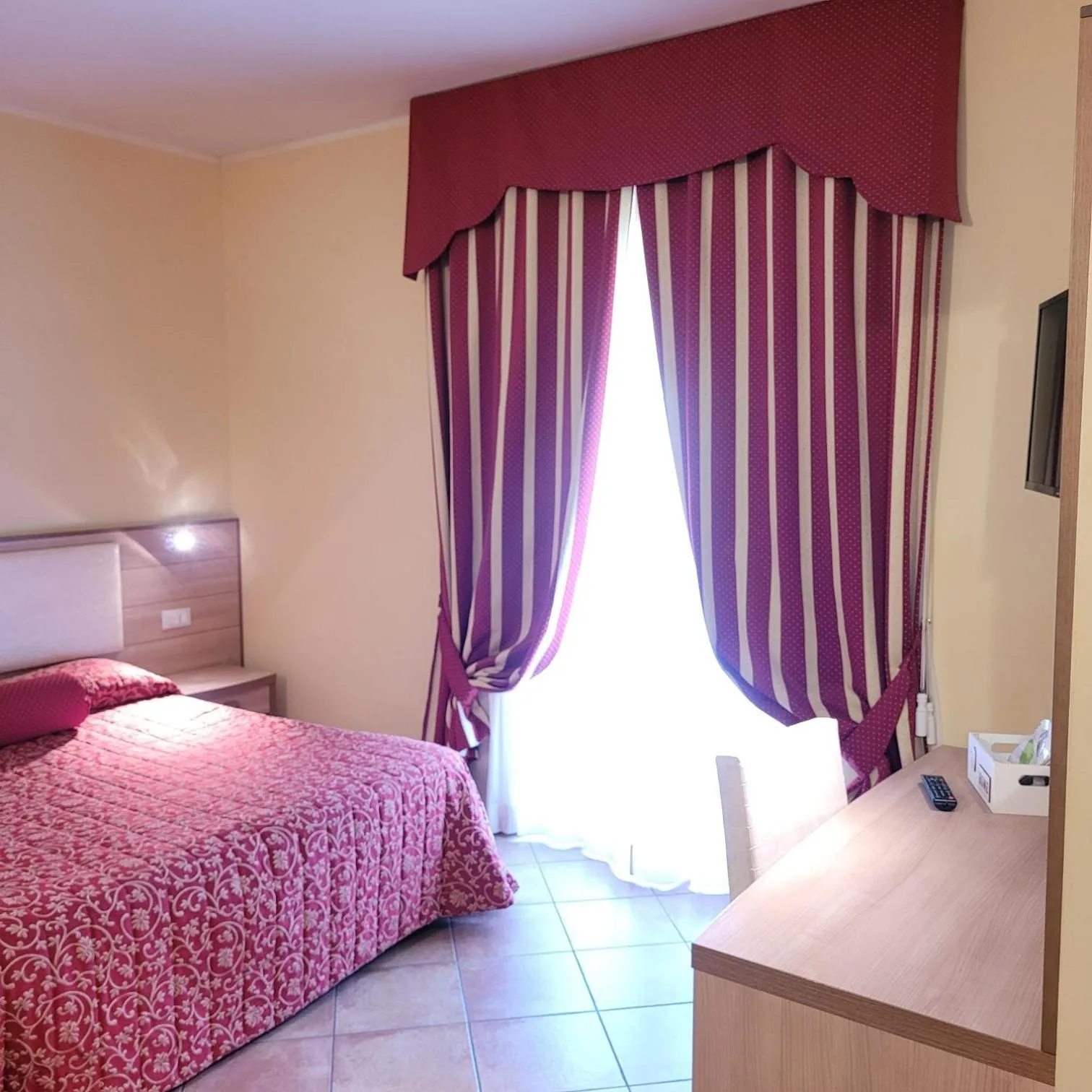 Bed in Hotel Eden Sul Lago