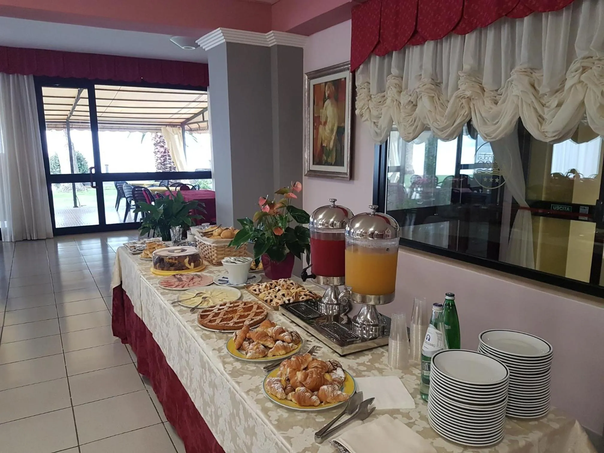 Food and drinks in Hotel Eden Sul Lago