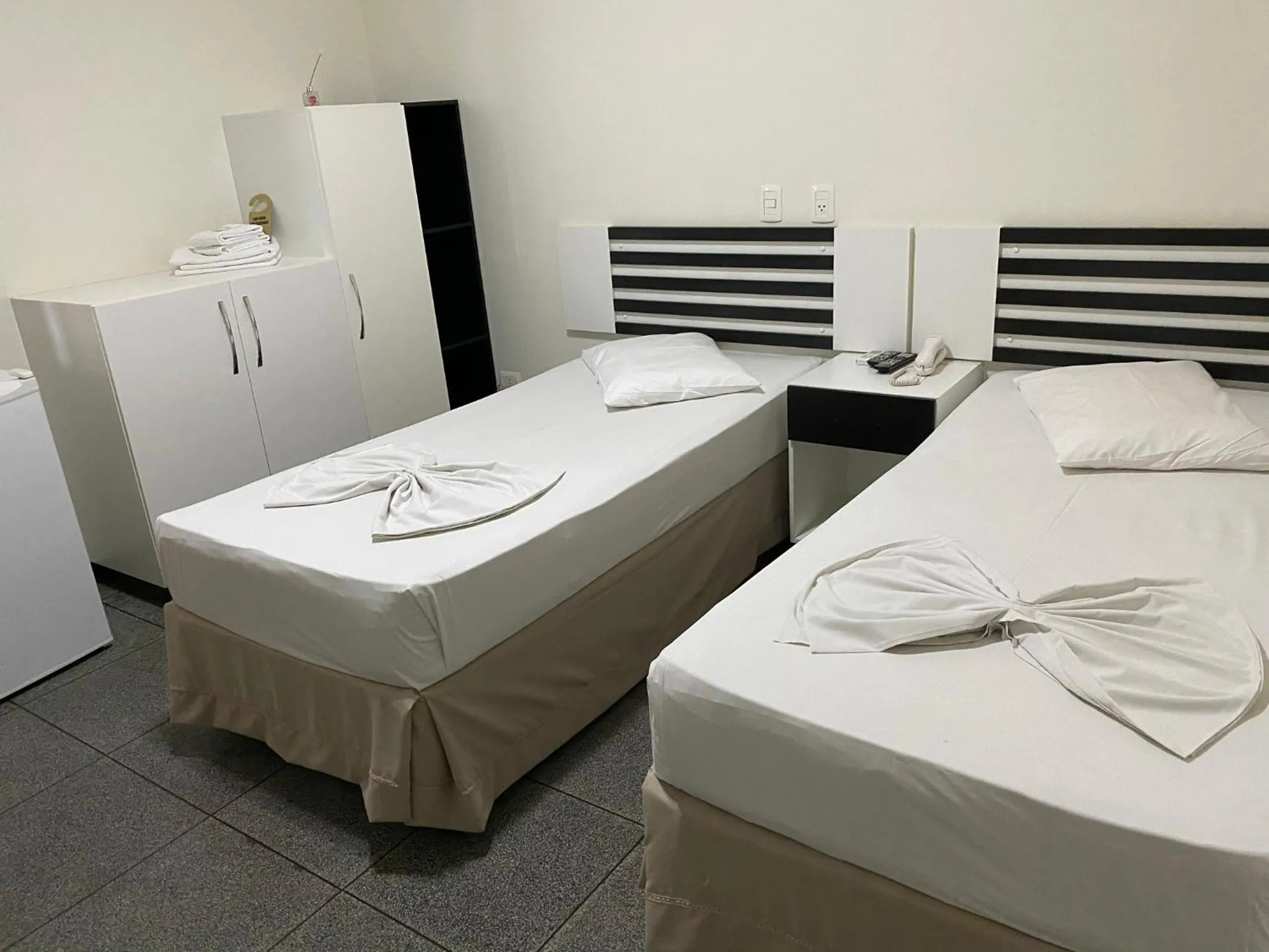 Bedroom, Bed in Oft Neve's hotel