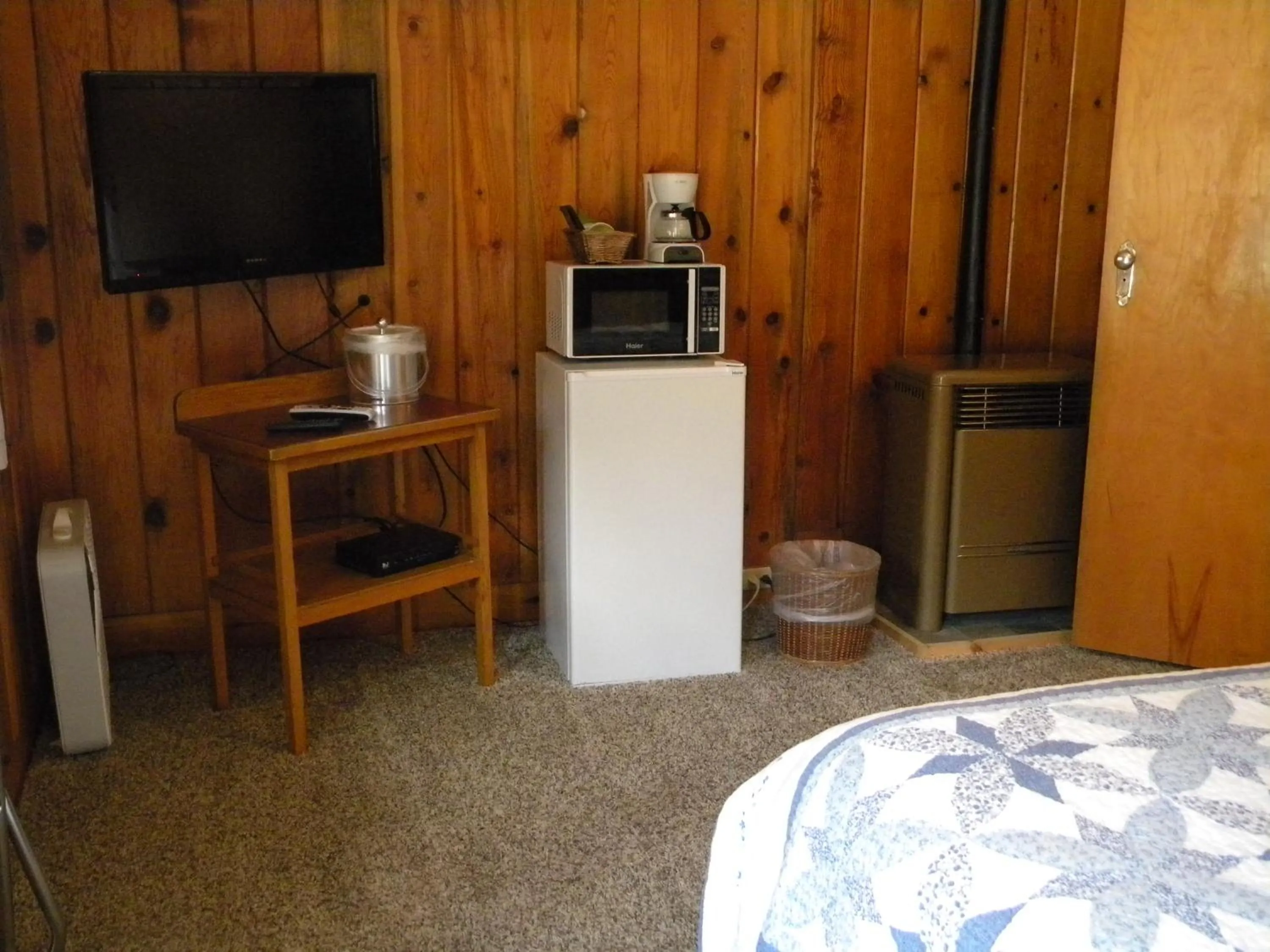 Bedroom in Trail Shop Inn