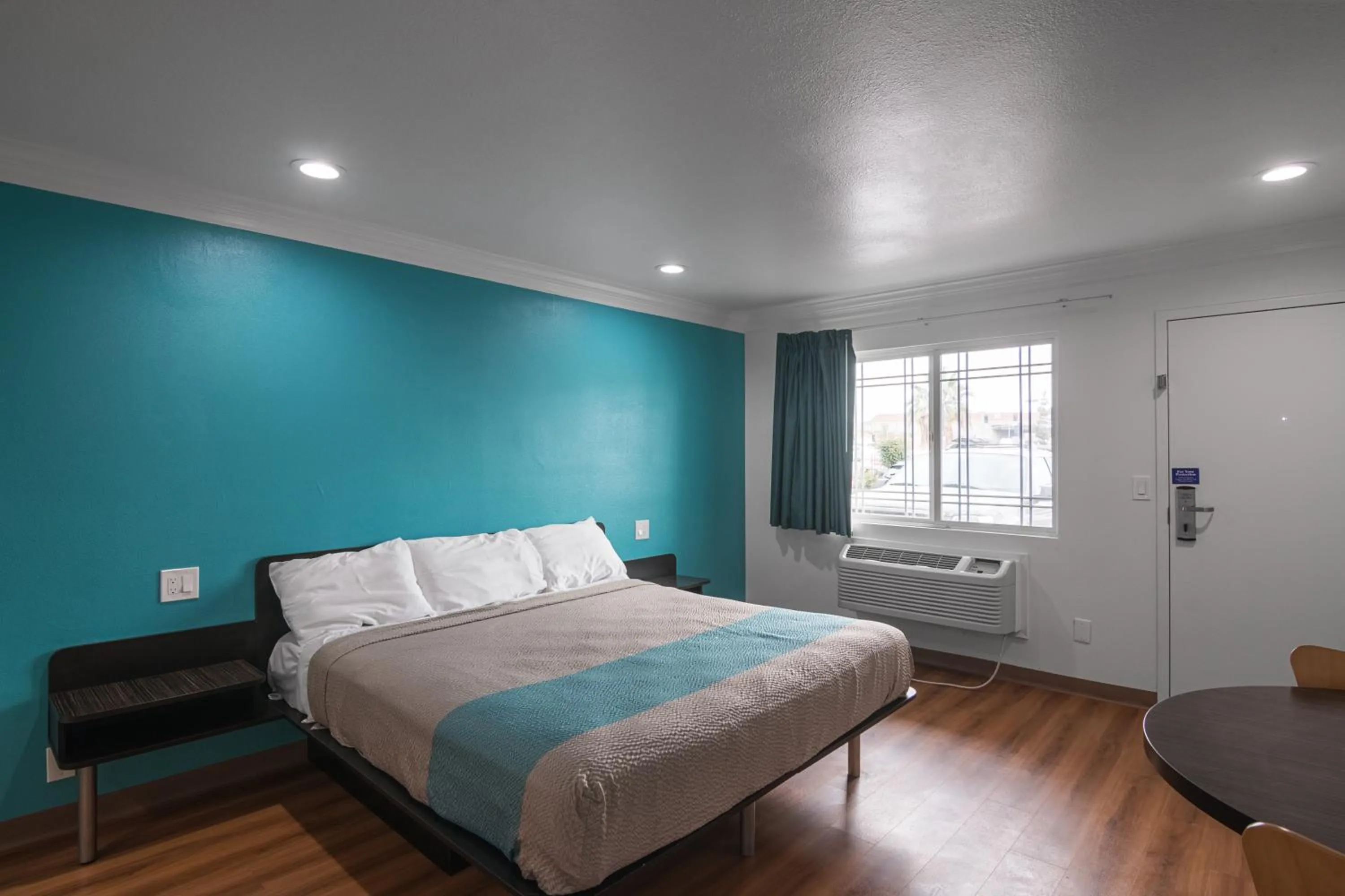 Photo of the whole room, Bed in Motel 6-Norwalk, CA