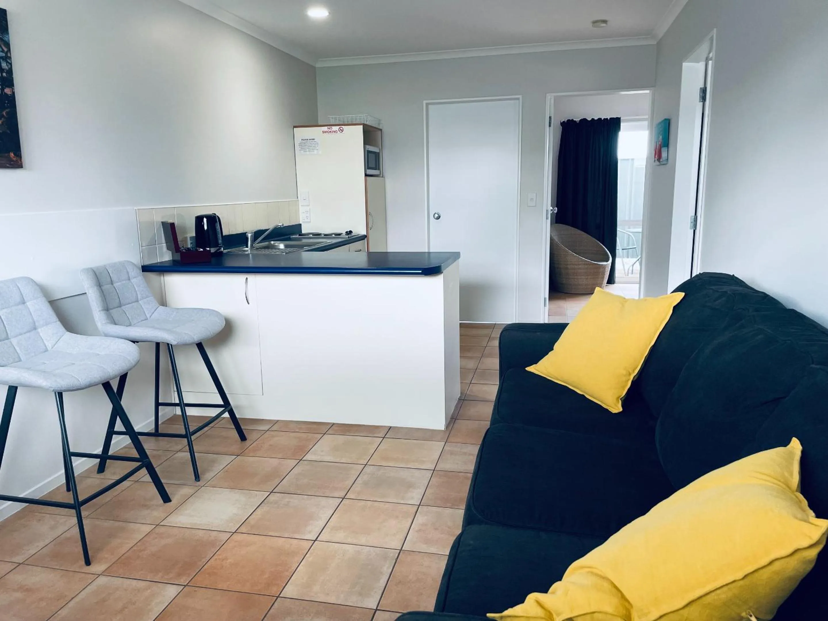 Living room in Cottage Park Thermal Motel