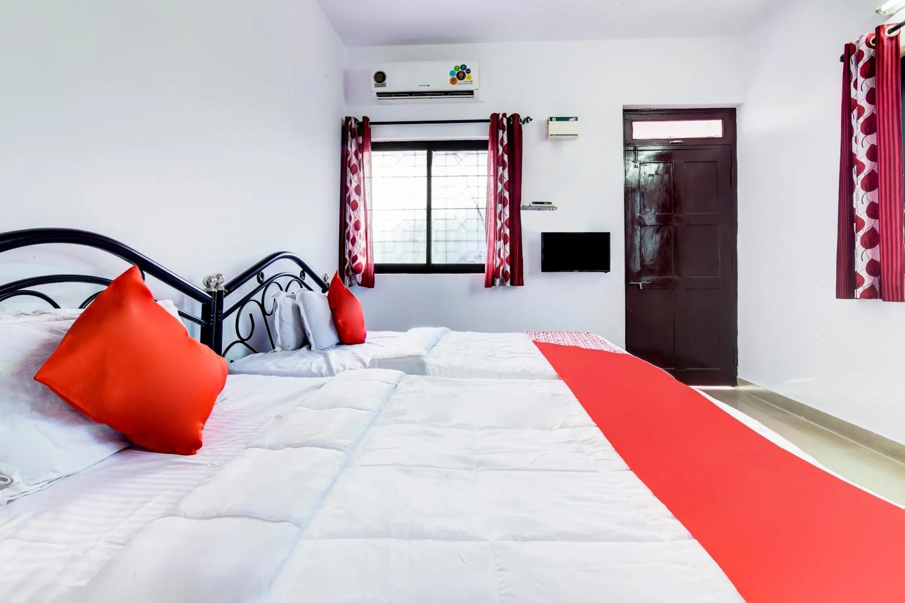 Bedroom, Bed in Hotel O Omkar Guest House Near Immaculate Conception Church