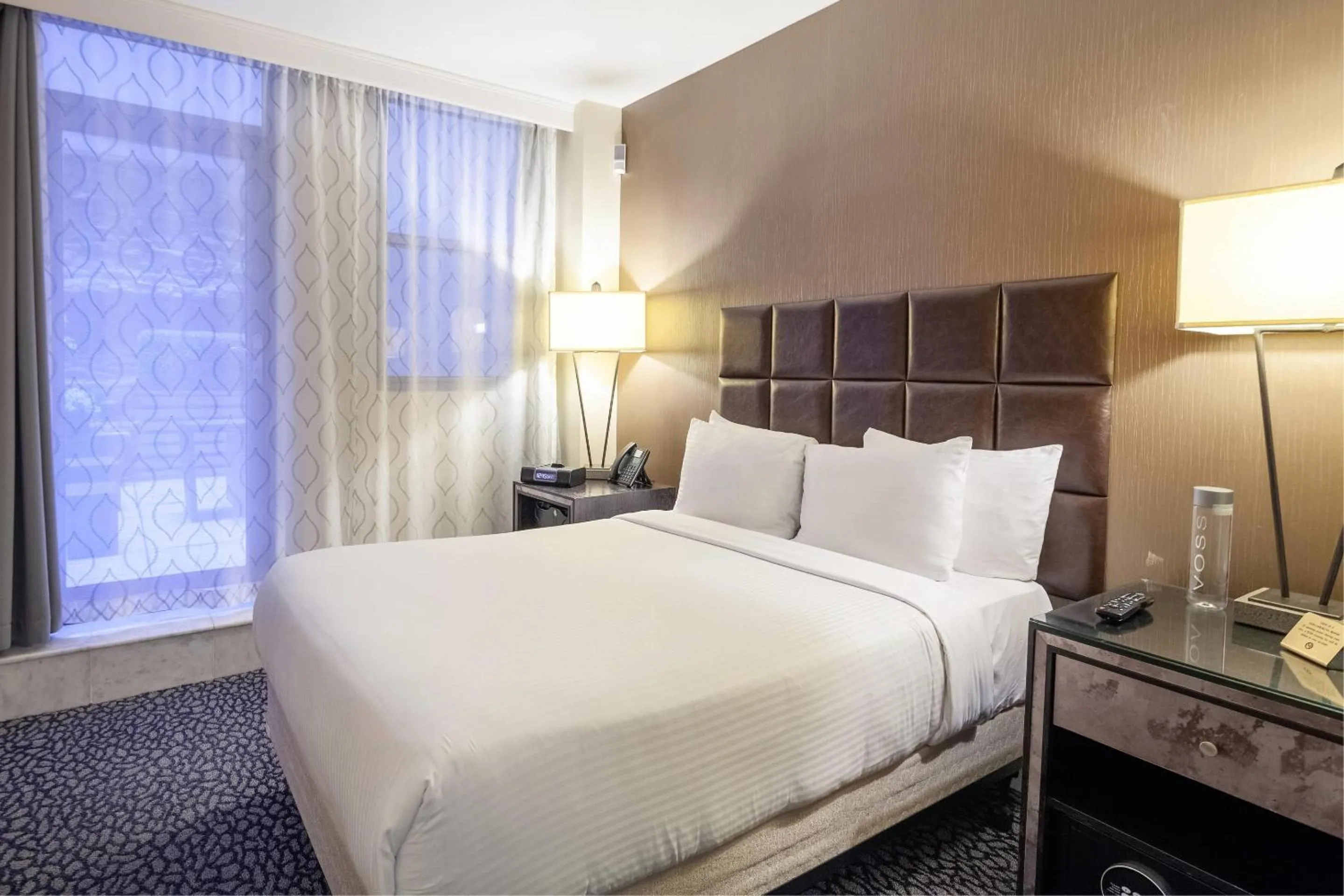 Bedroom, Bed in The Historic Blue Angel Hotel Lexington Ave, an Ascend Collection