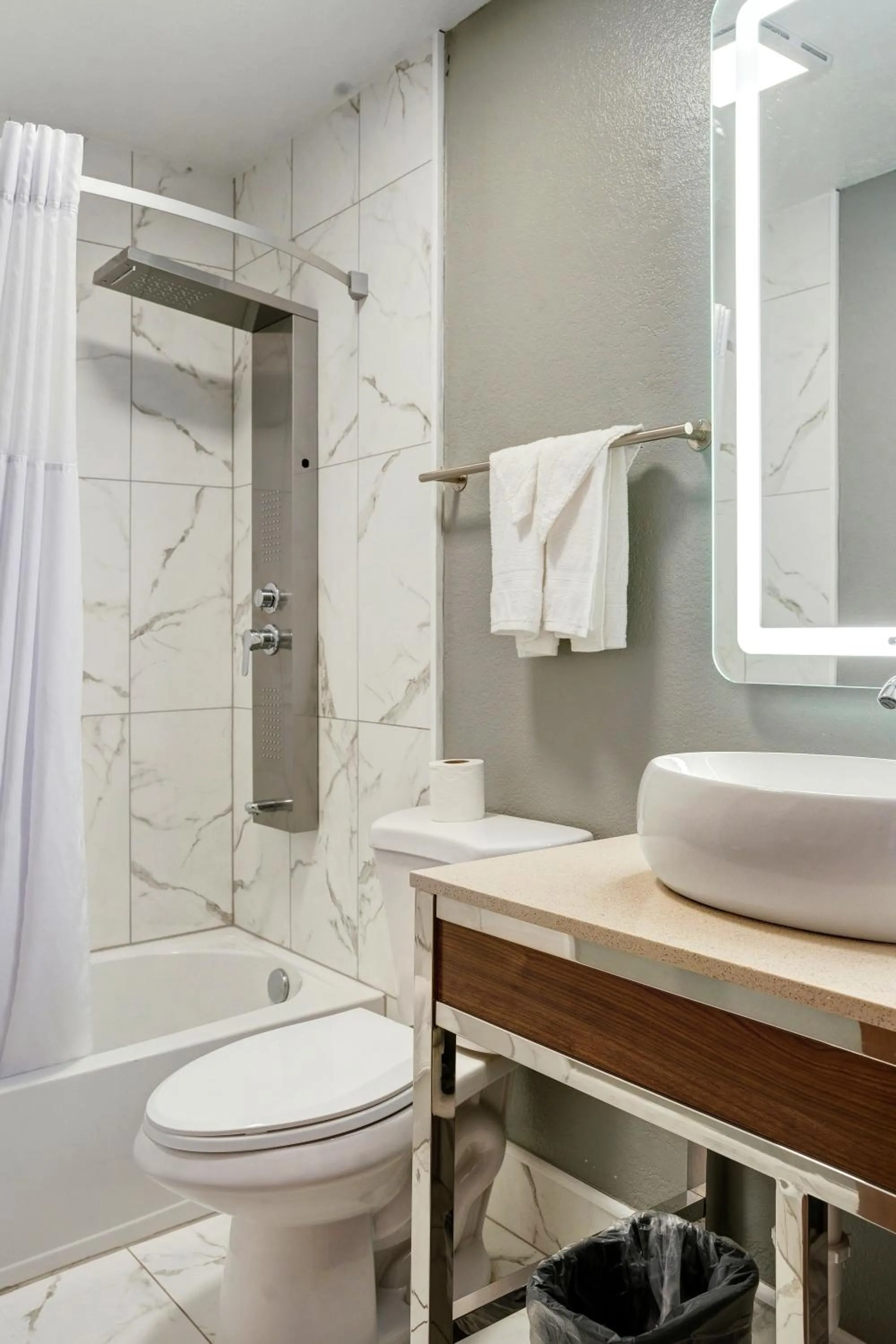 Shower in Days Inn by Wyndham Omaha - West Dodge