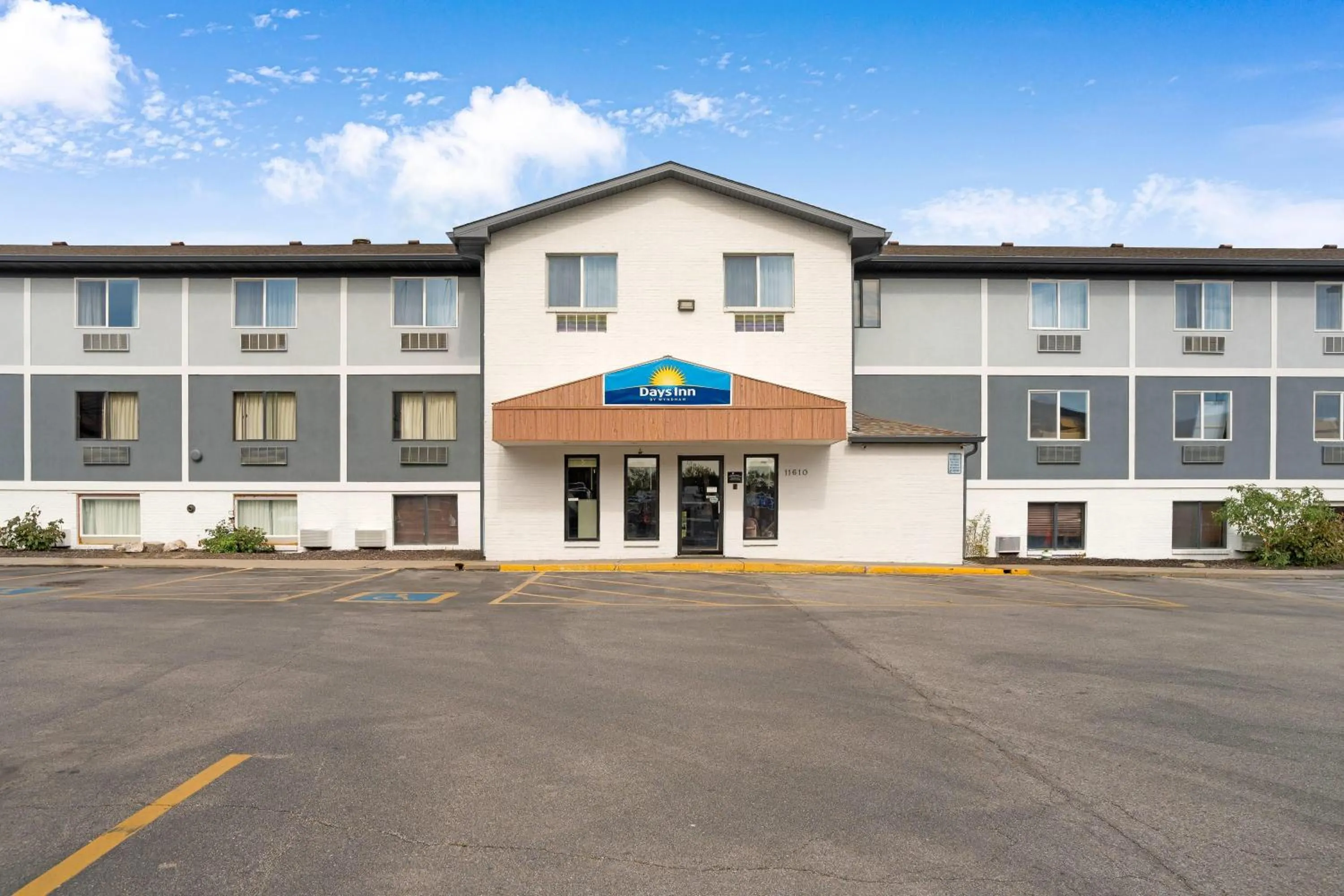 Days Inn by Wyndham Omaha - West Dodge