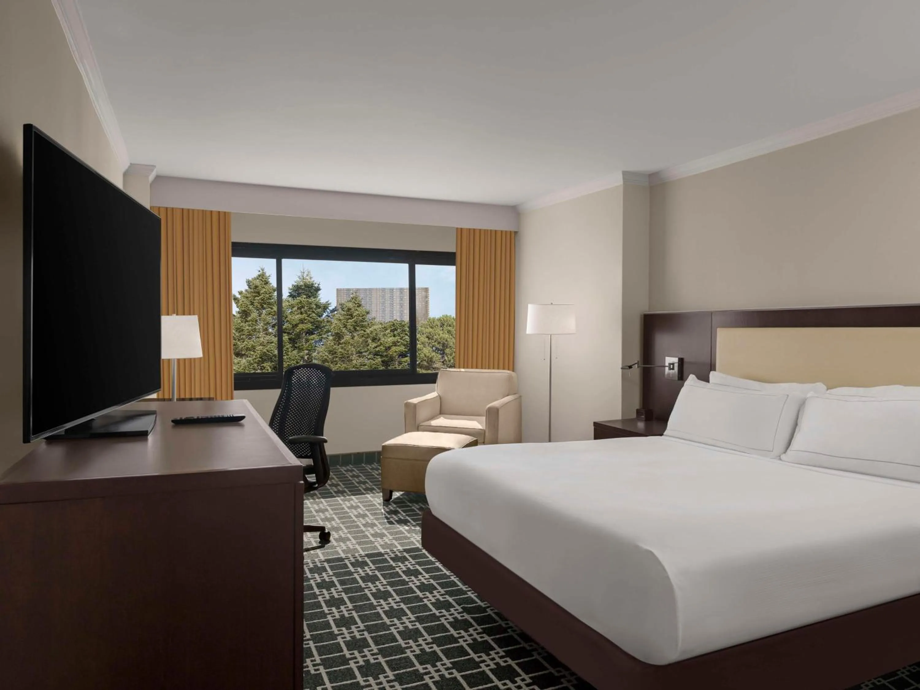 Bedroom, Bed in DoubleTree by Hilton Fort Lee/George Washington Bridge