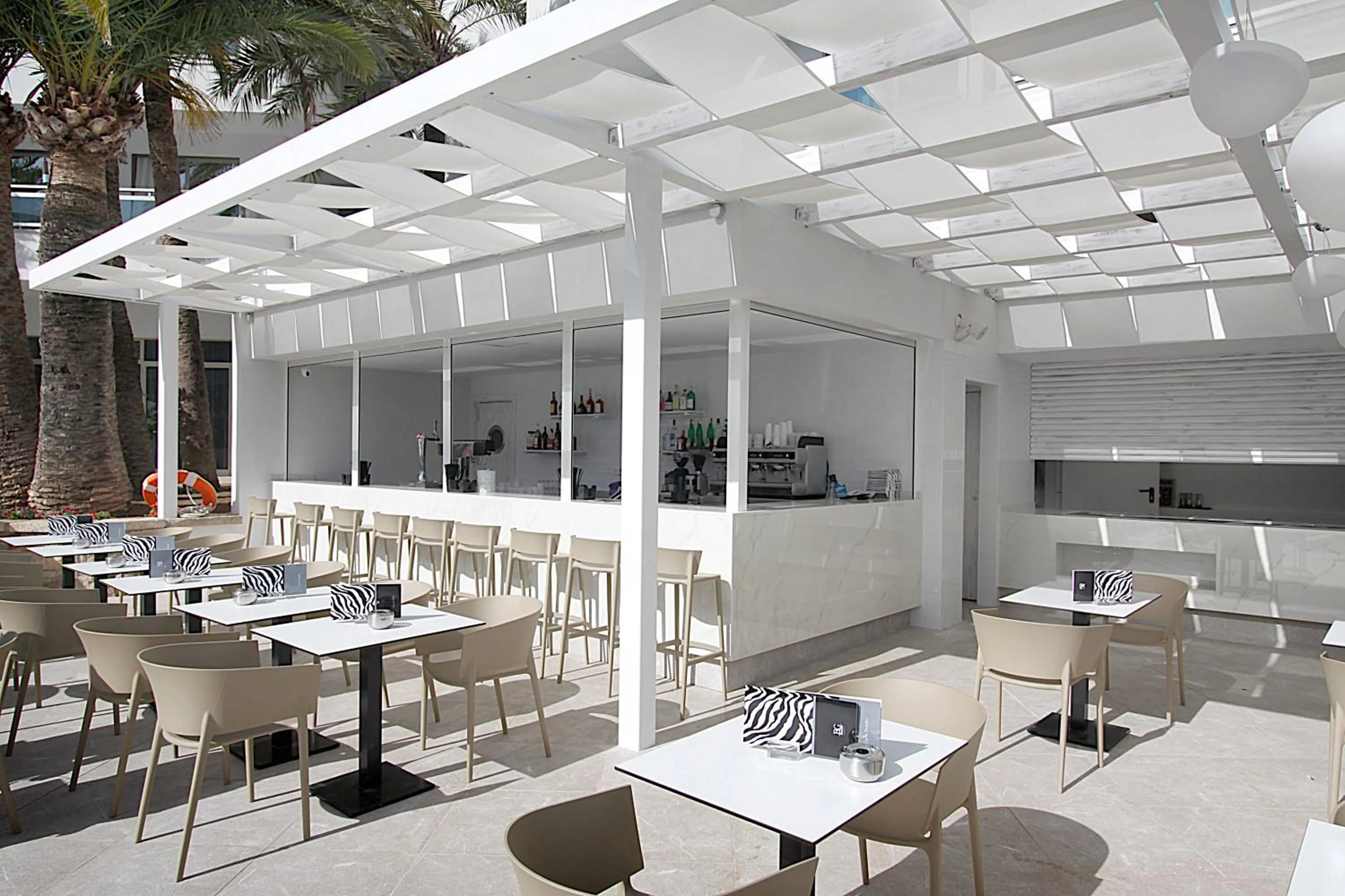 Restaurant/places to eat in BG Rei del Mediterrani