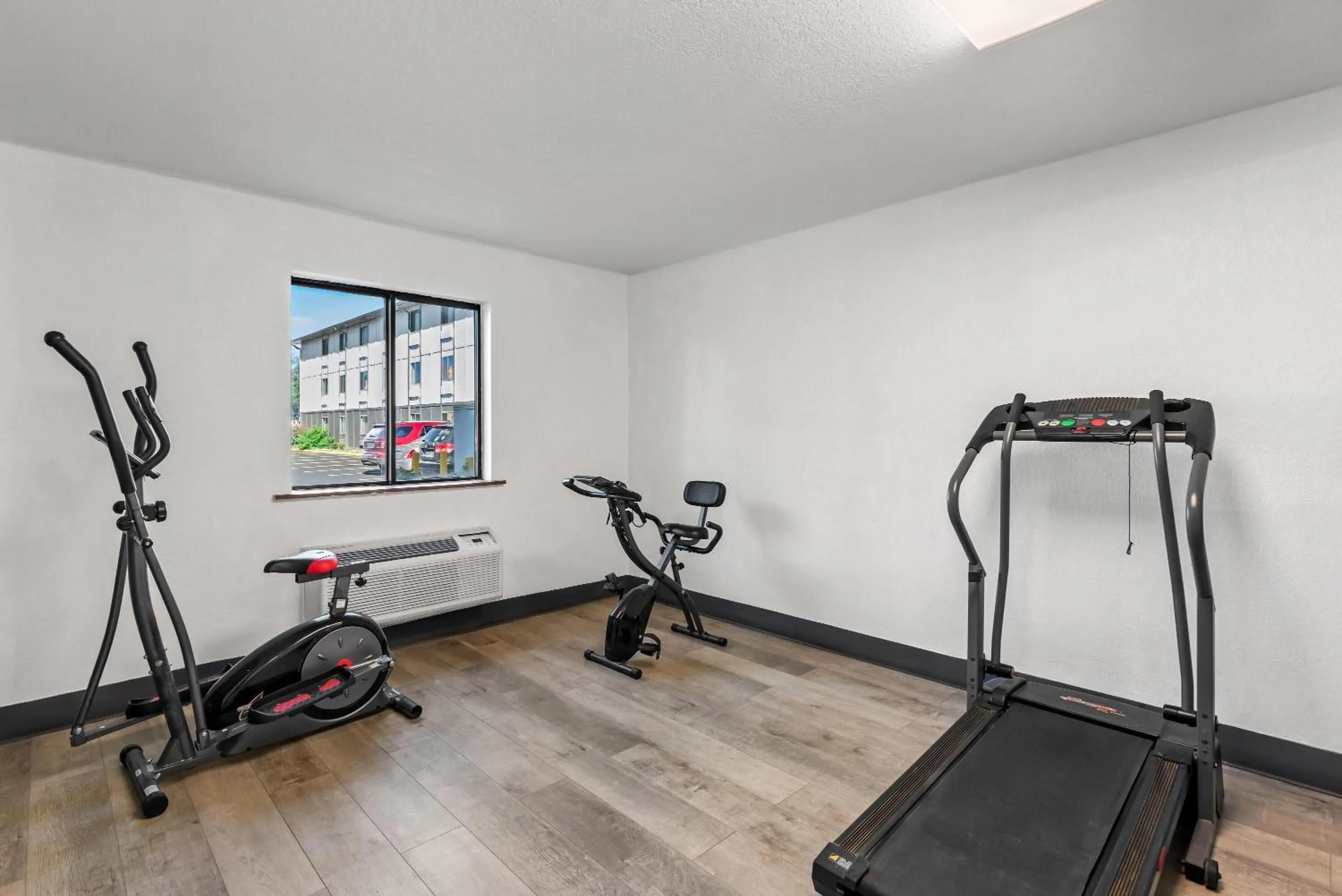 Fitness centre/facilities in Super 8 by Wyndham Terre Haute