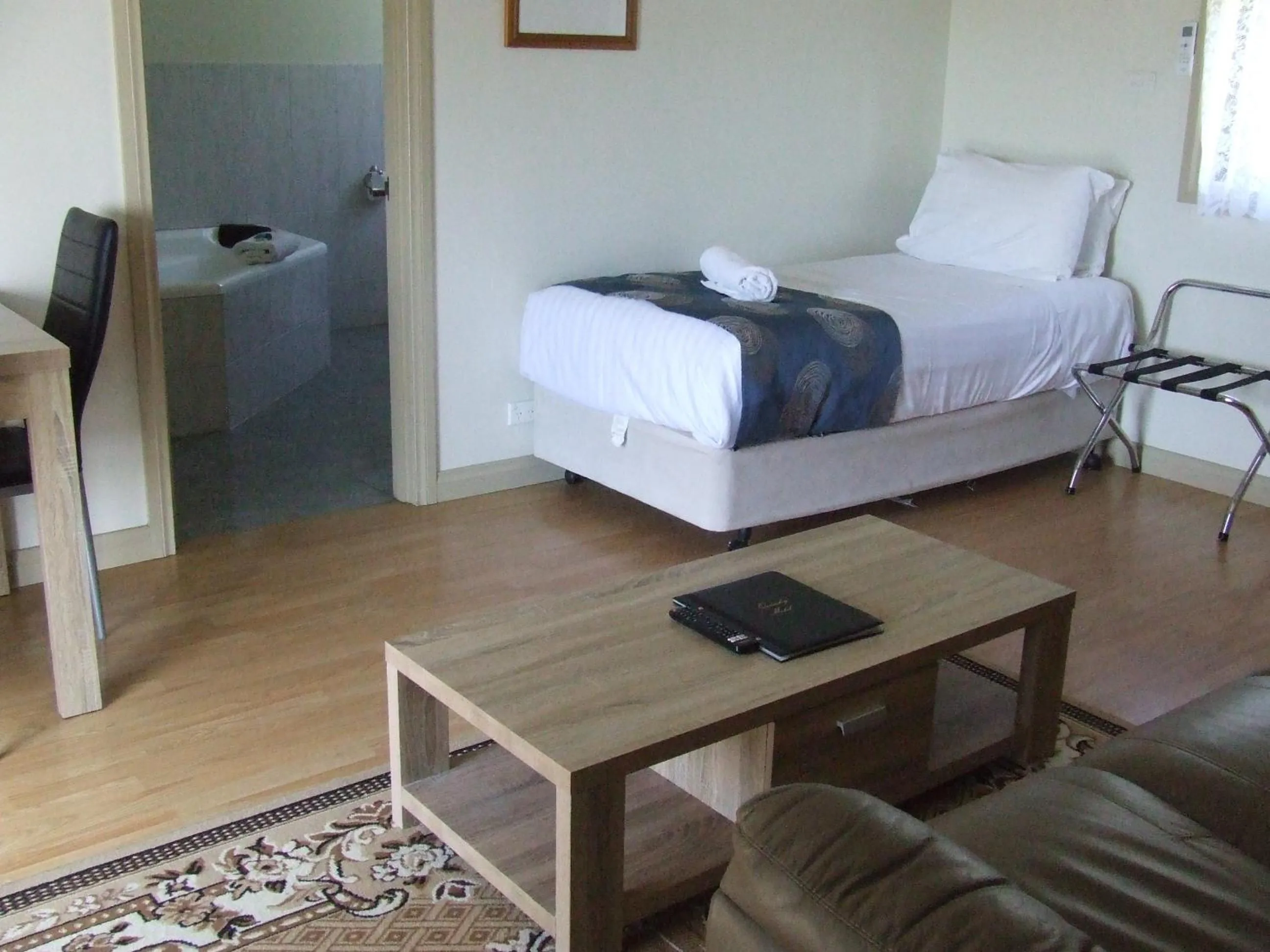 Bed in Queechy Motel