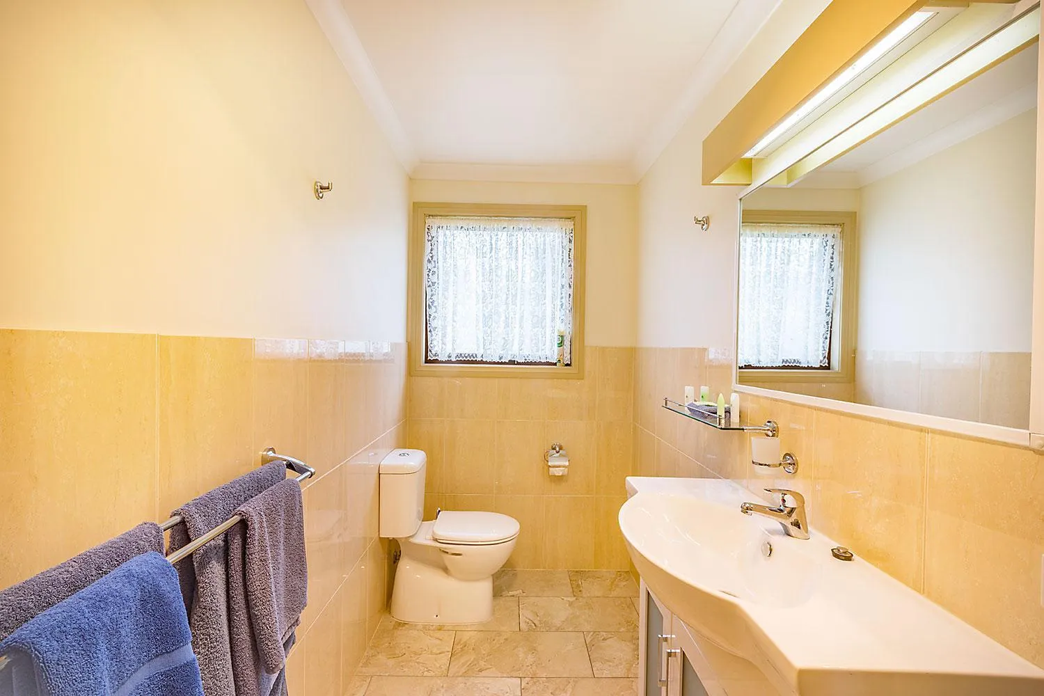 Shower in Queechy Motel