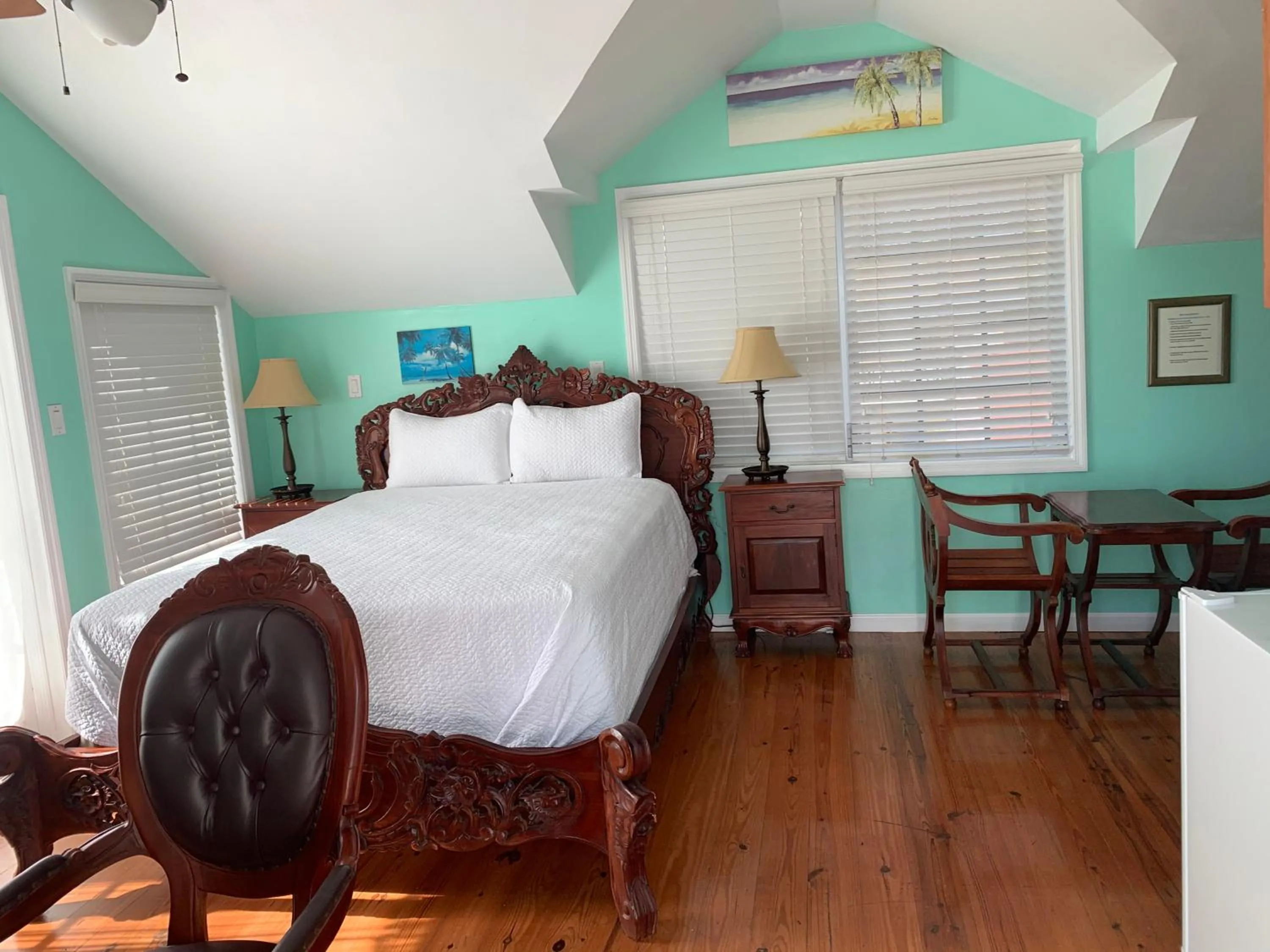 Bedroom, Bed in Bay Inn Estates