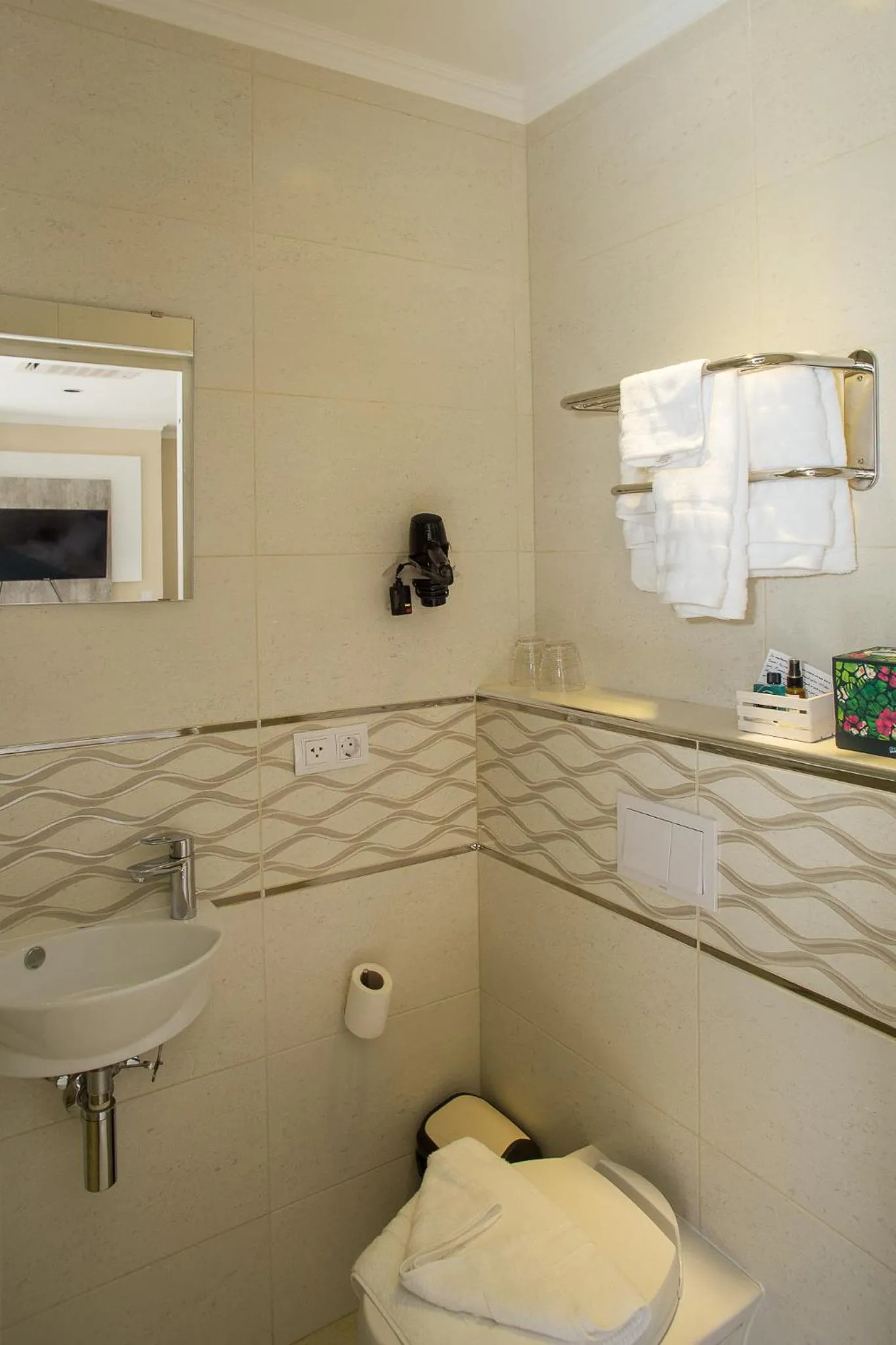 Toilet in Hotel Islander Bonaire