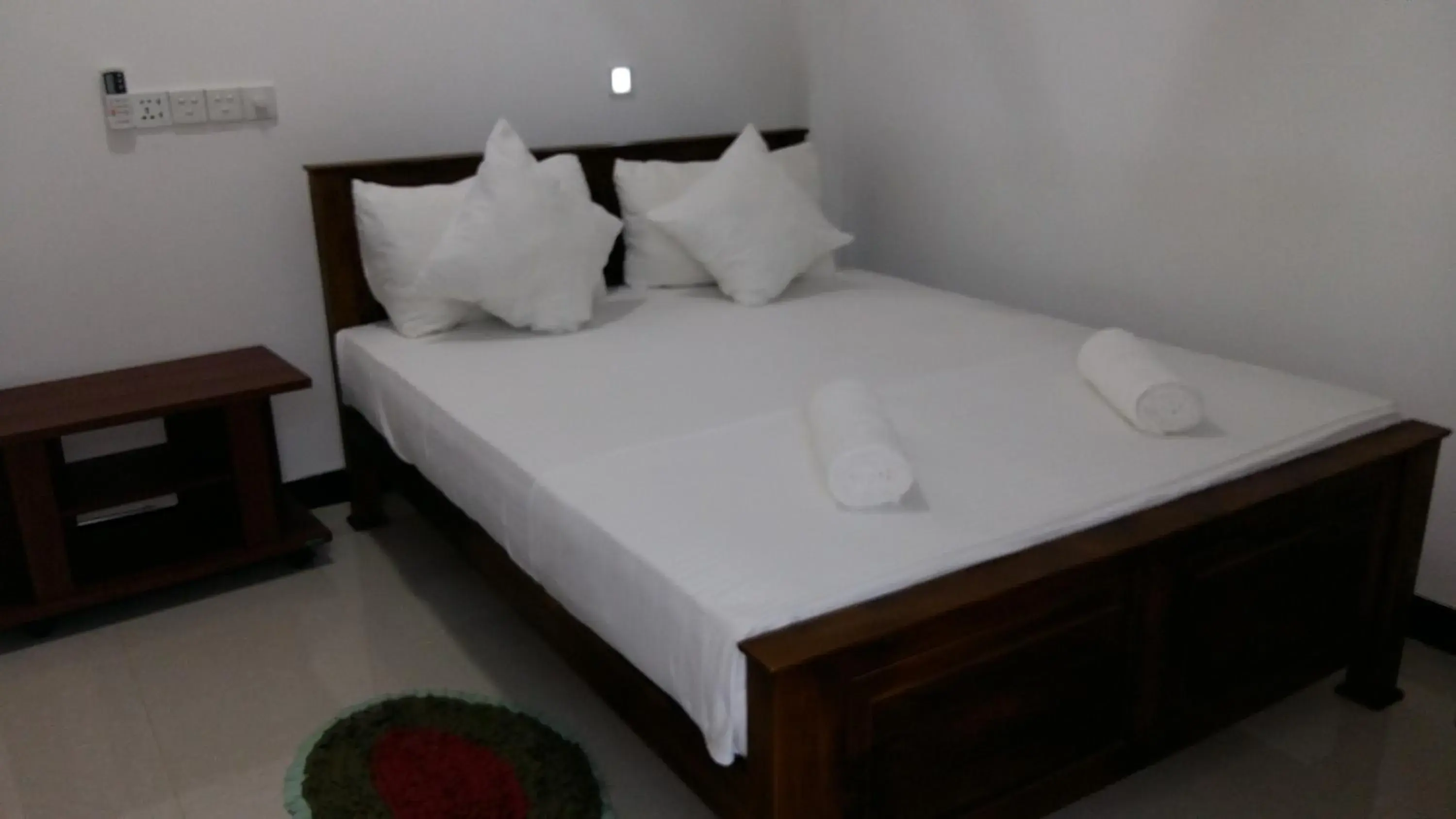 Deluxe Double Room (2 Adults + 1 Child) - single occupancy in Butterfly Homestead Hotel Deluxe Double Room (2 Adults + 1 Child) - single occupancy in Butterfly Homestead Hotel