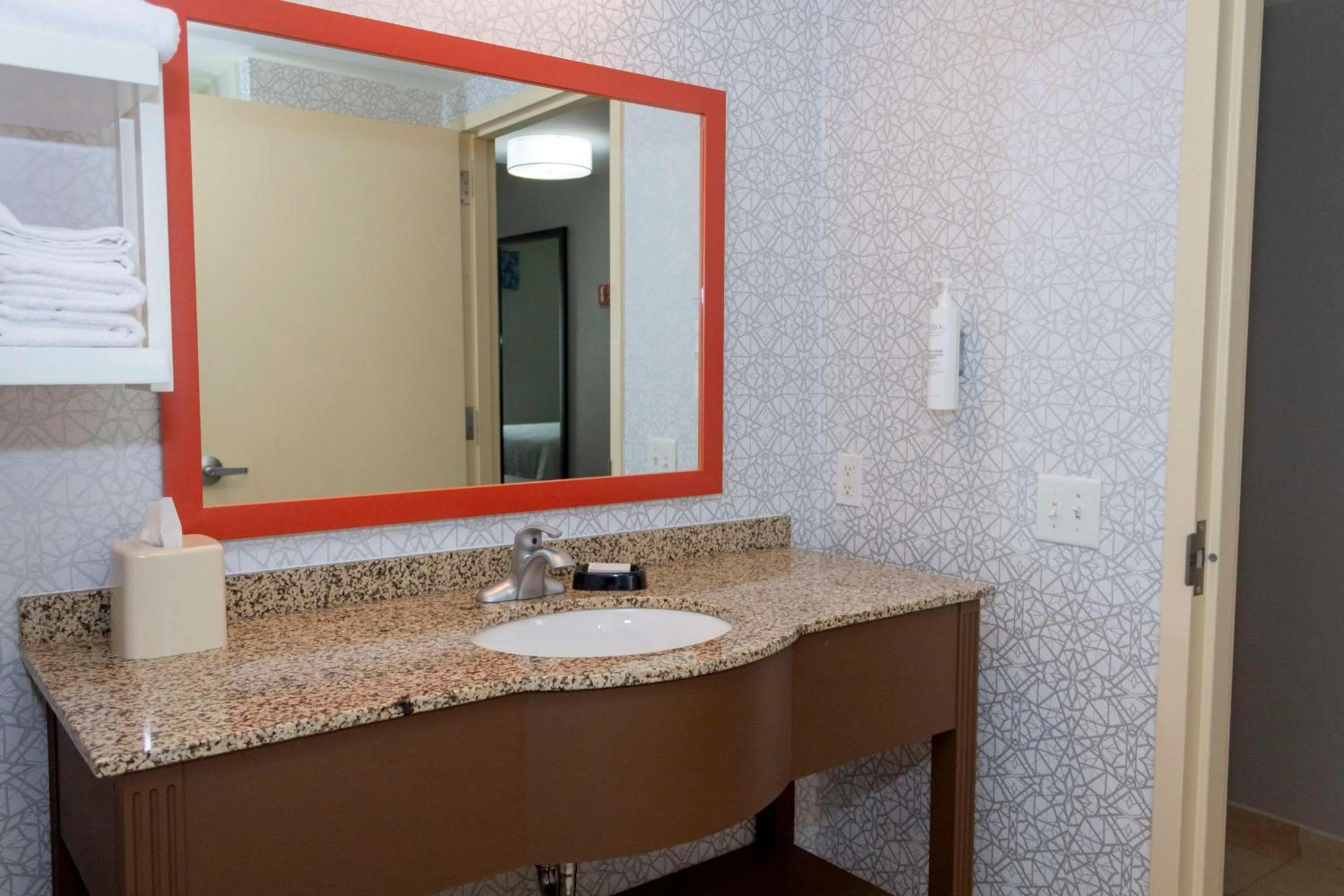 Bathroom in Hampton Inn & Suites Riverton