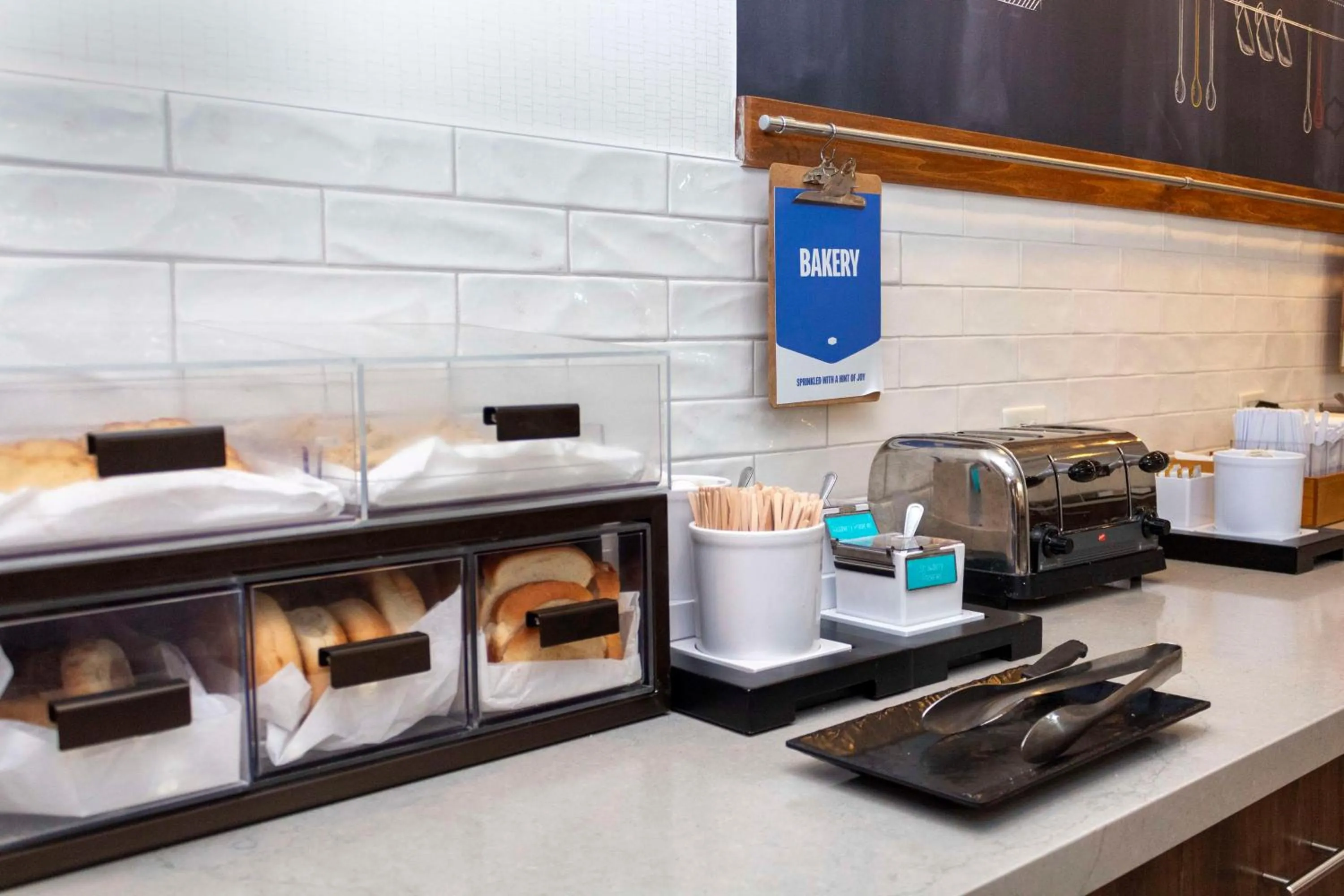 Breakfast in Hampton Inn & Suites Riverton