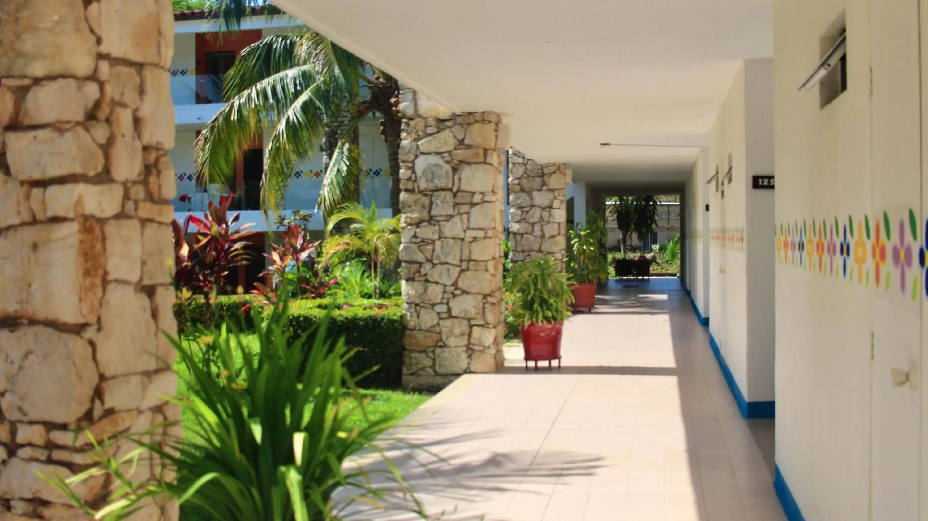 Property building in Hotel Plaza Palenque