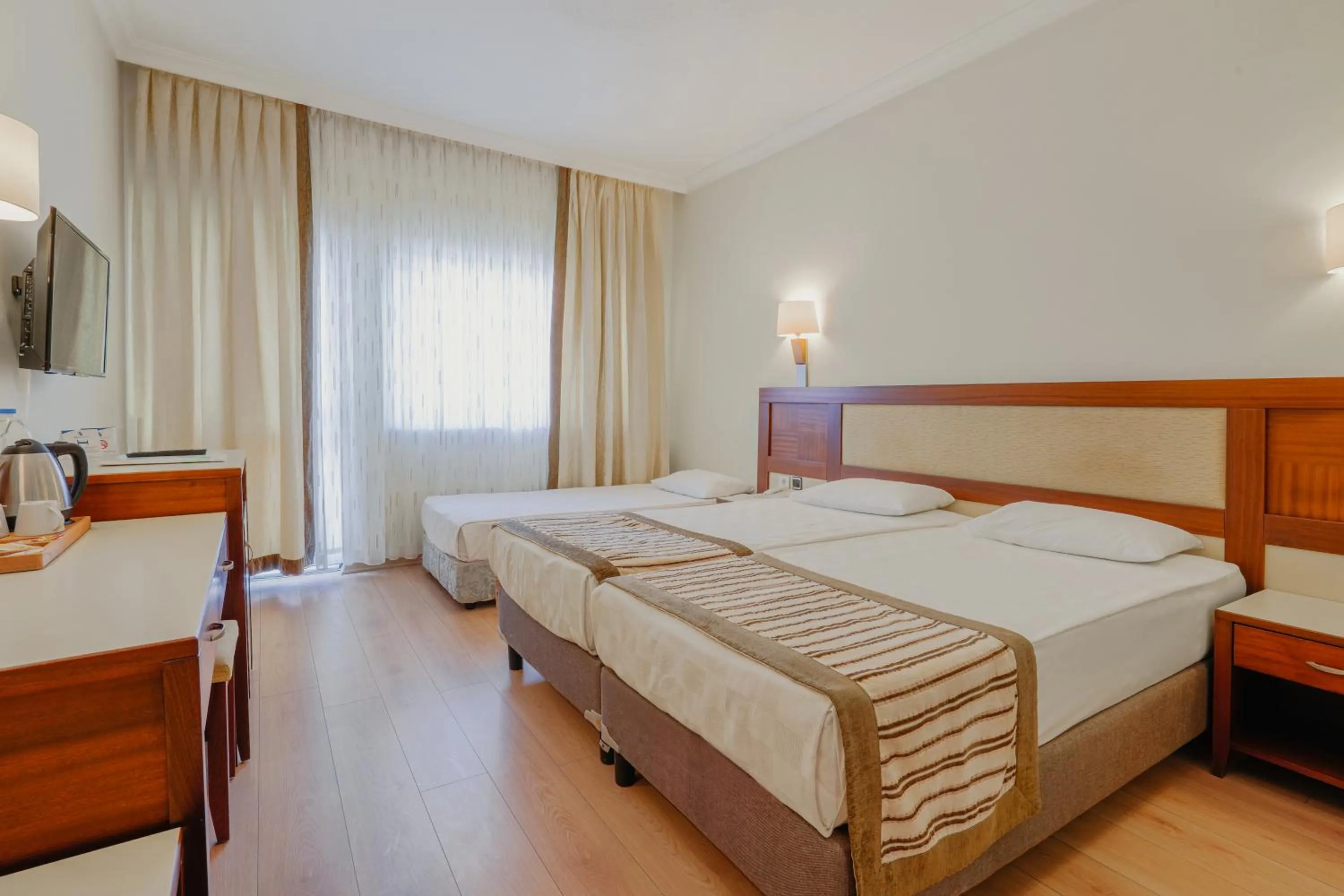 Photo of the whole room, Bed in Sural Hotel