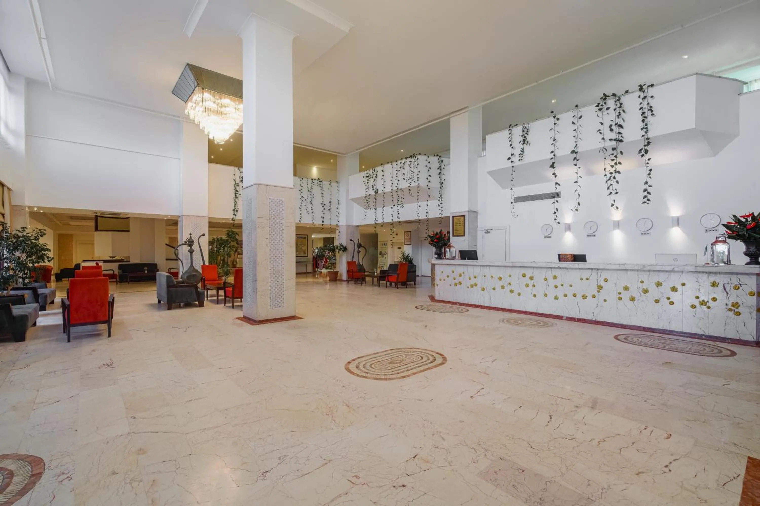 Lobby or reception in Sural Hotel