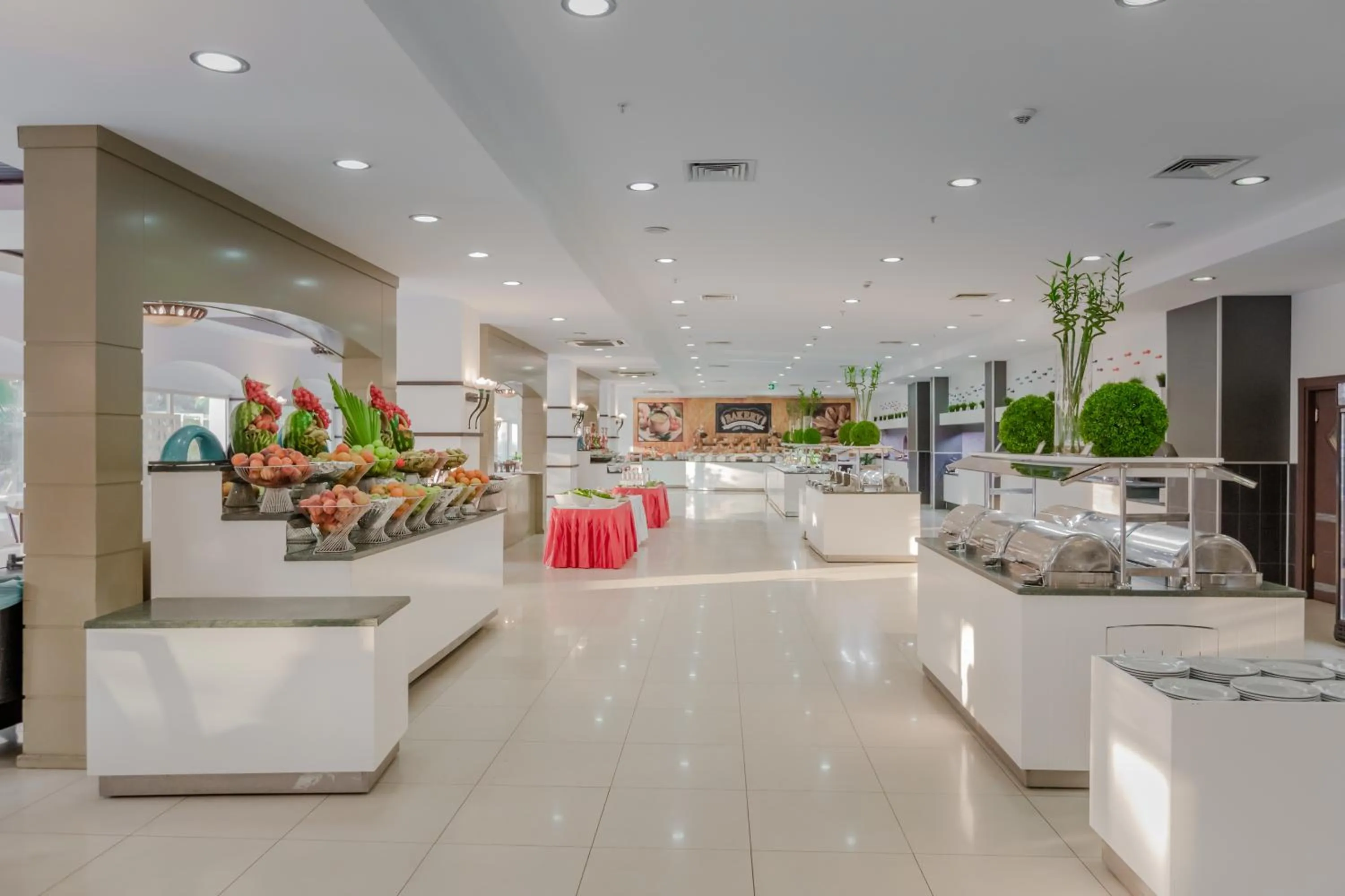 Restaurant/places to eat in Sural Resort Hotel