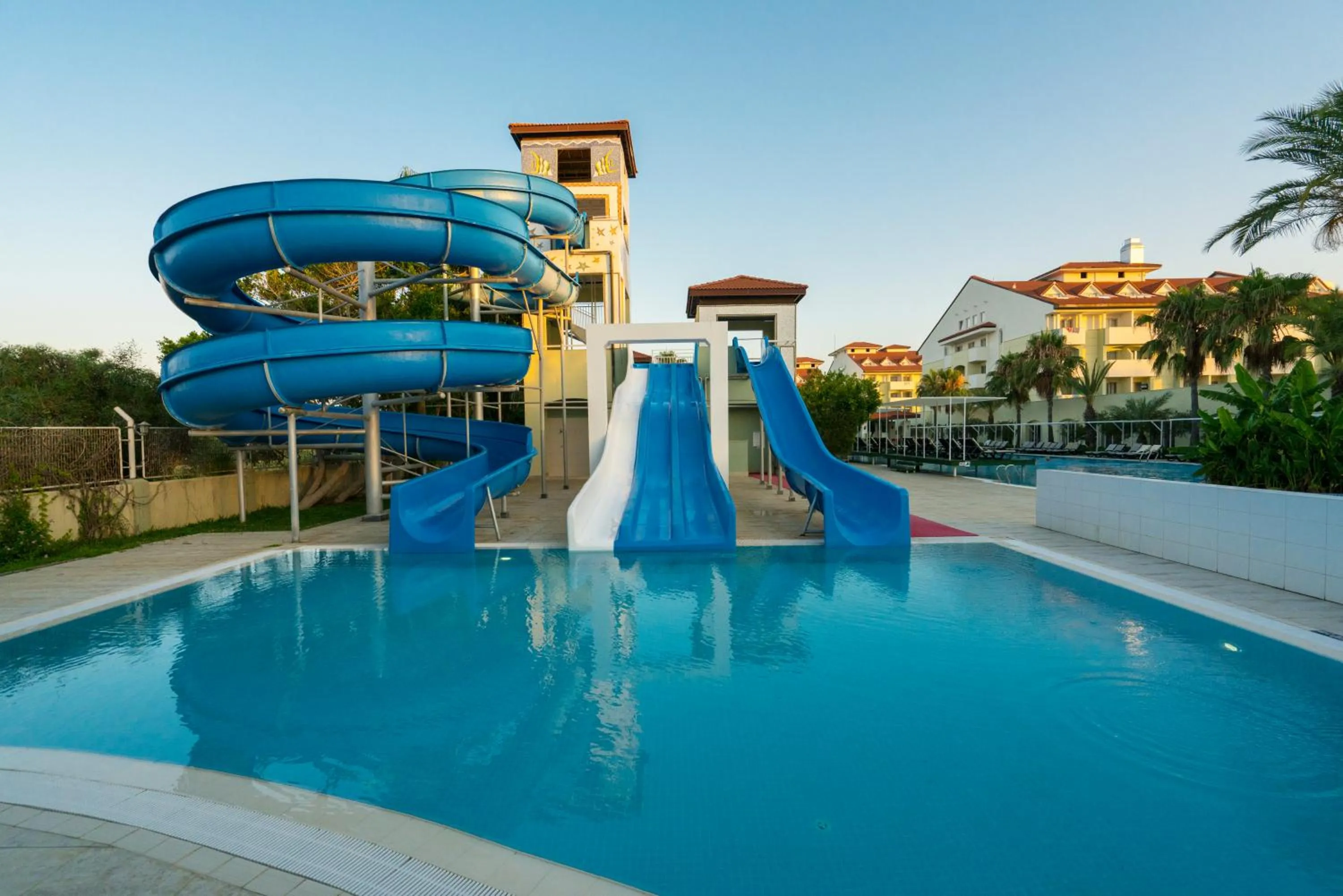 Swimming pool in Sural Resort Hotel
