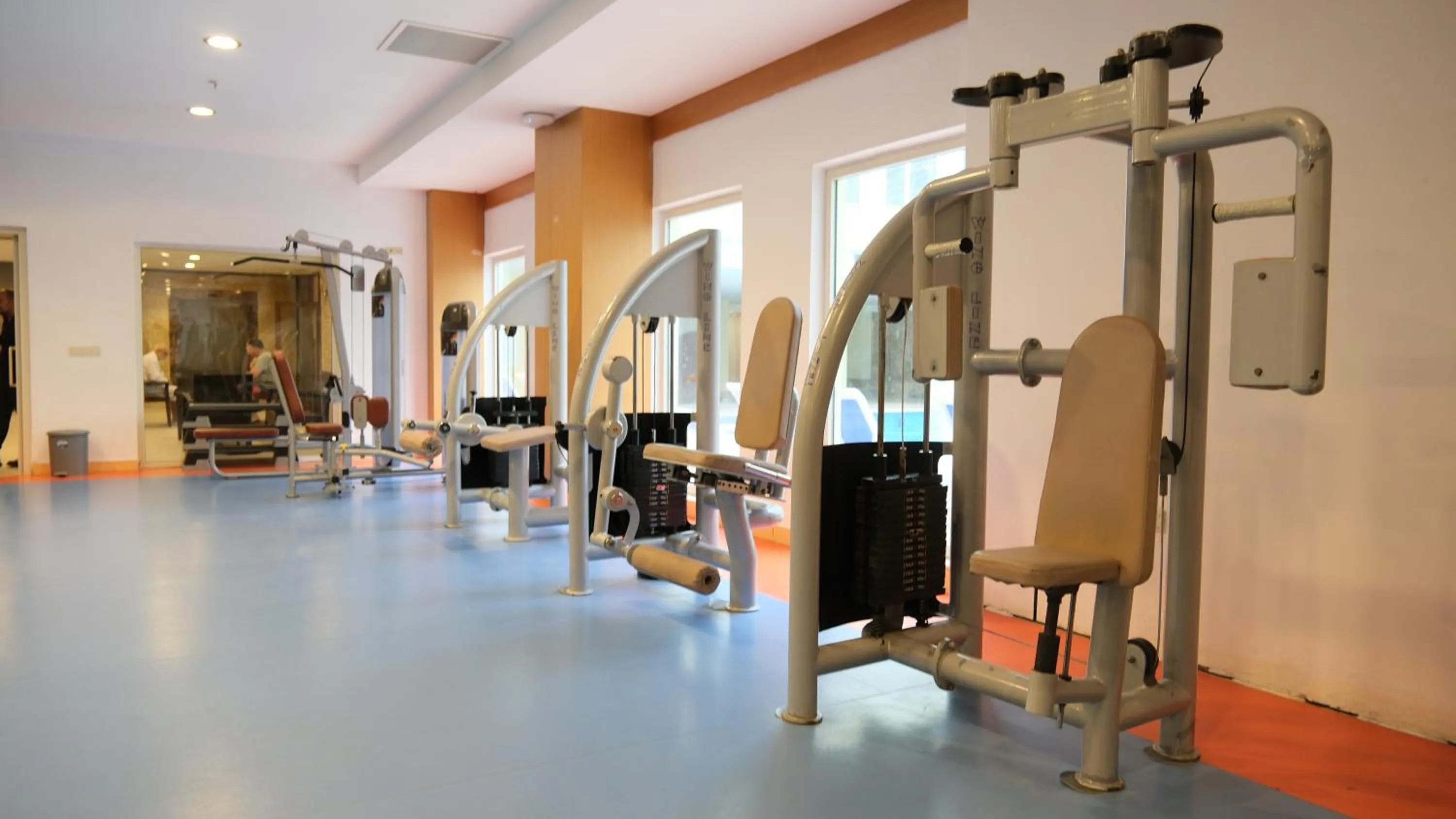 Fitness centre/facilities in Sural Resort Hotel
