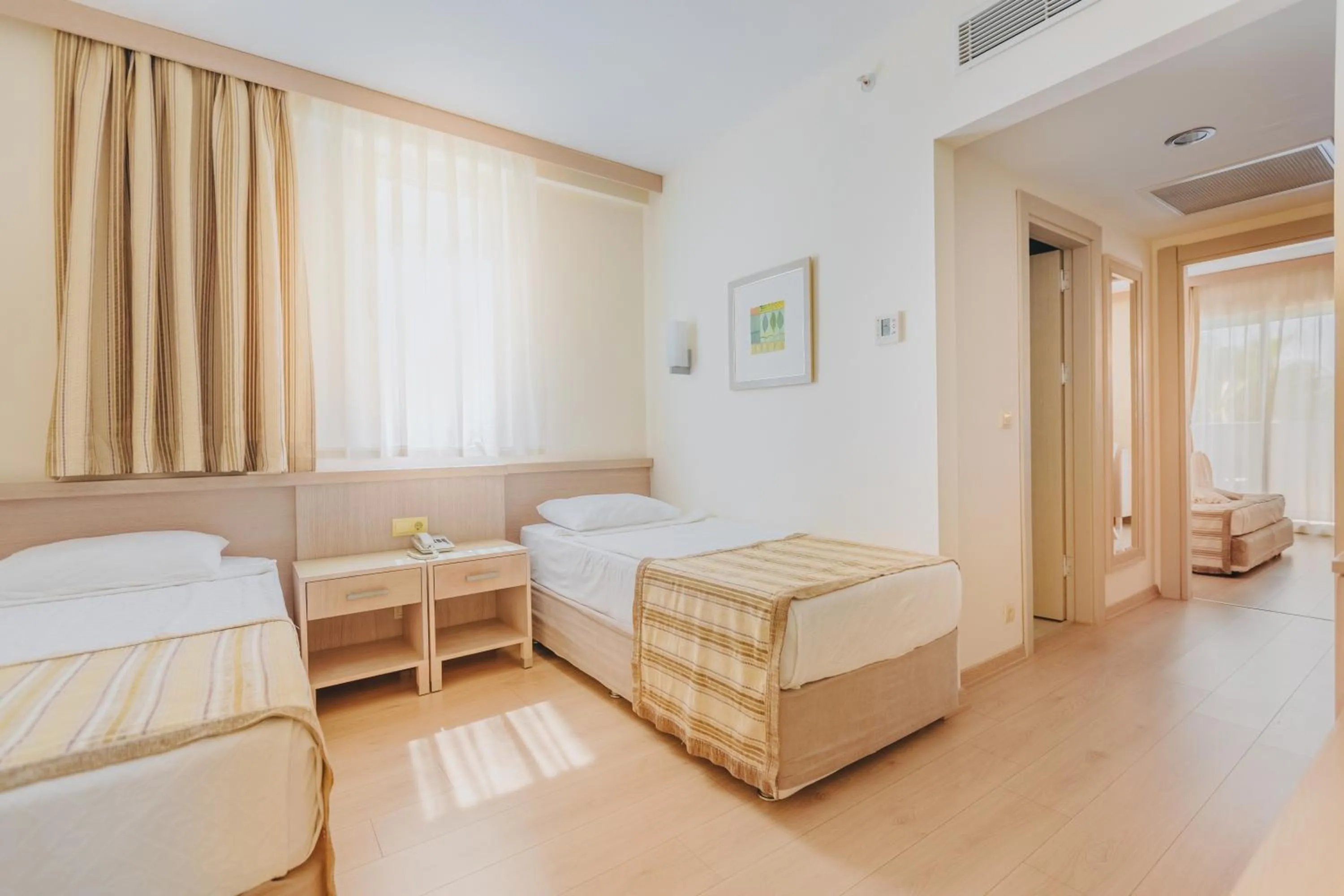 Photo of the whole room in Sural Resort Hotel