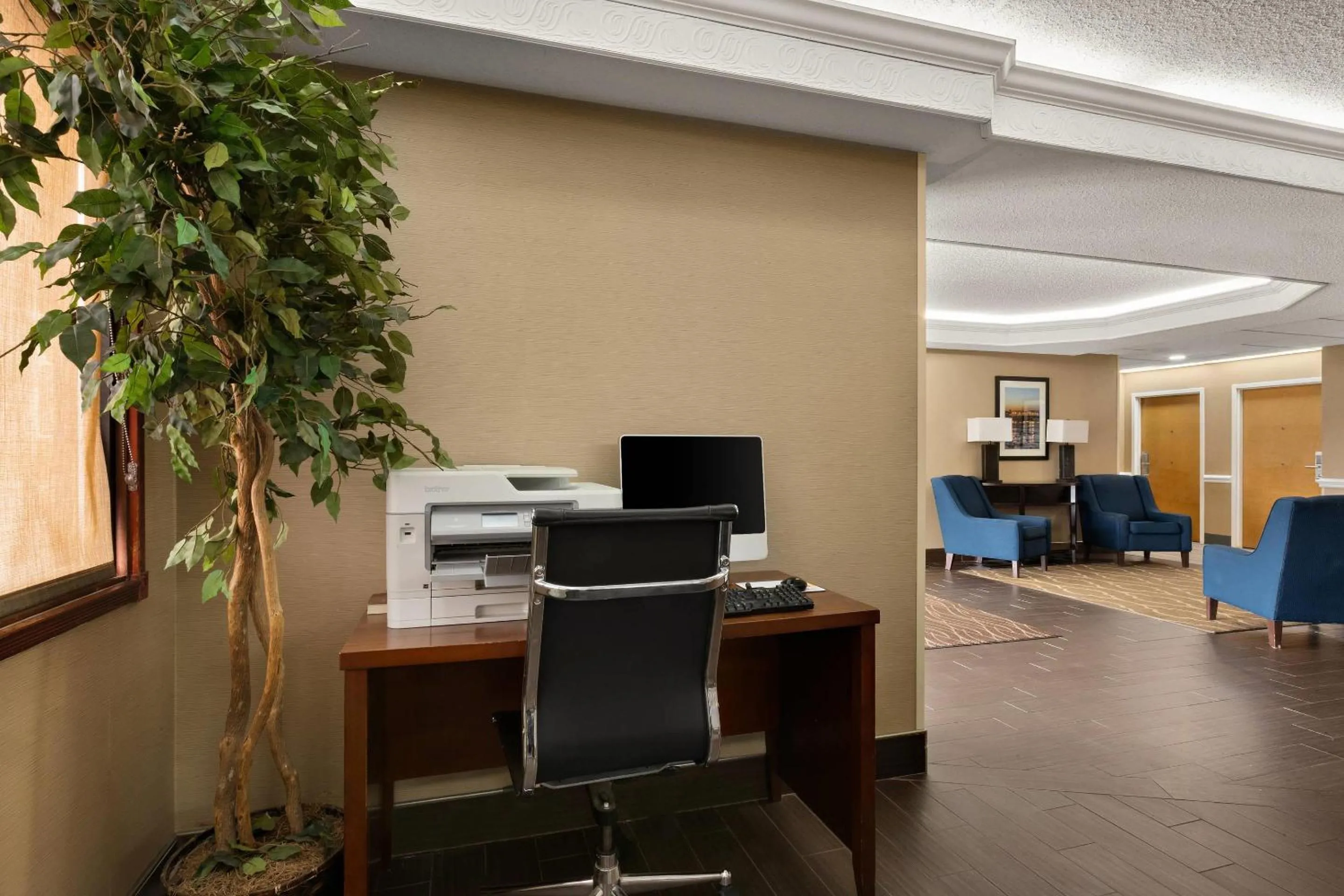 Business facilities in Comfort Inn Bordentown near NJ Turnpike