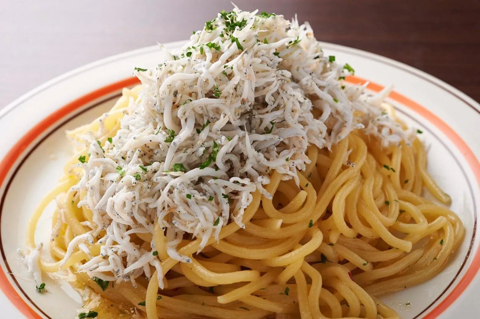 Restaurant/places to eat in Turn Table