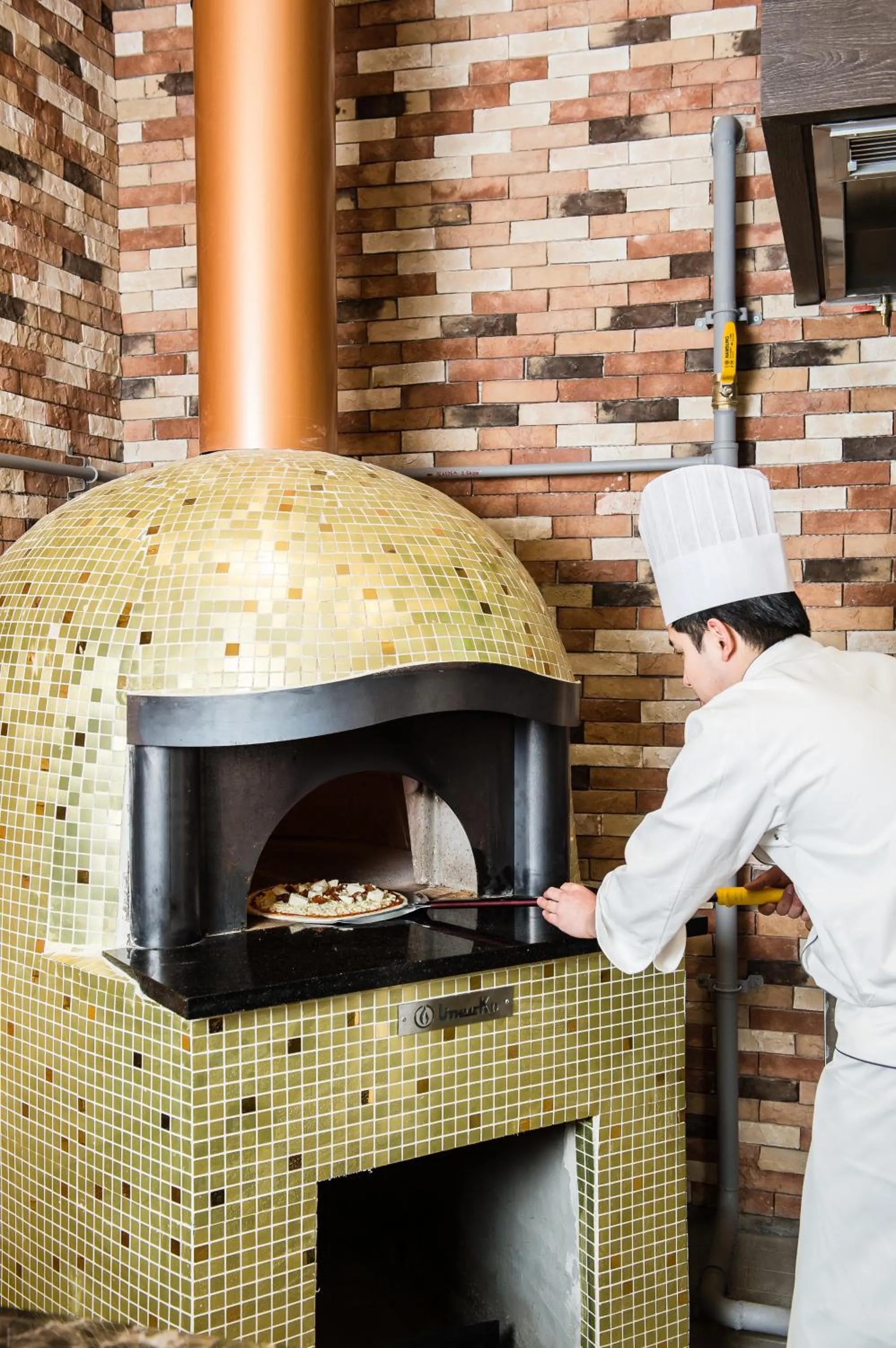 Restaurant/places to eat in ENA Suite Hotel Namdaemun